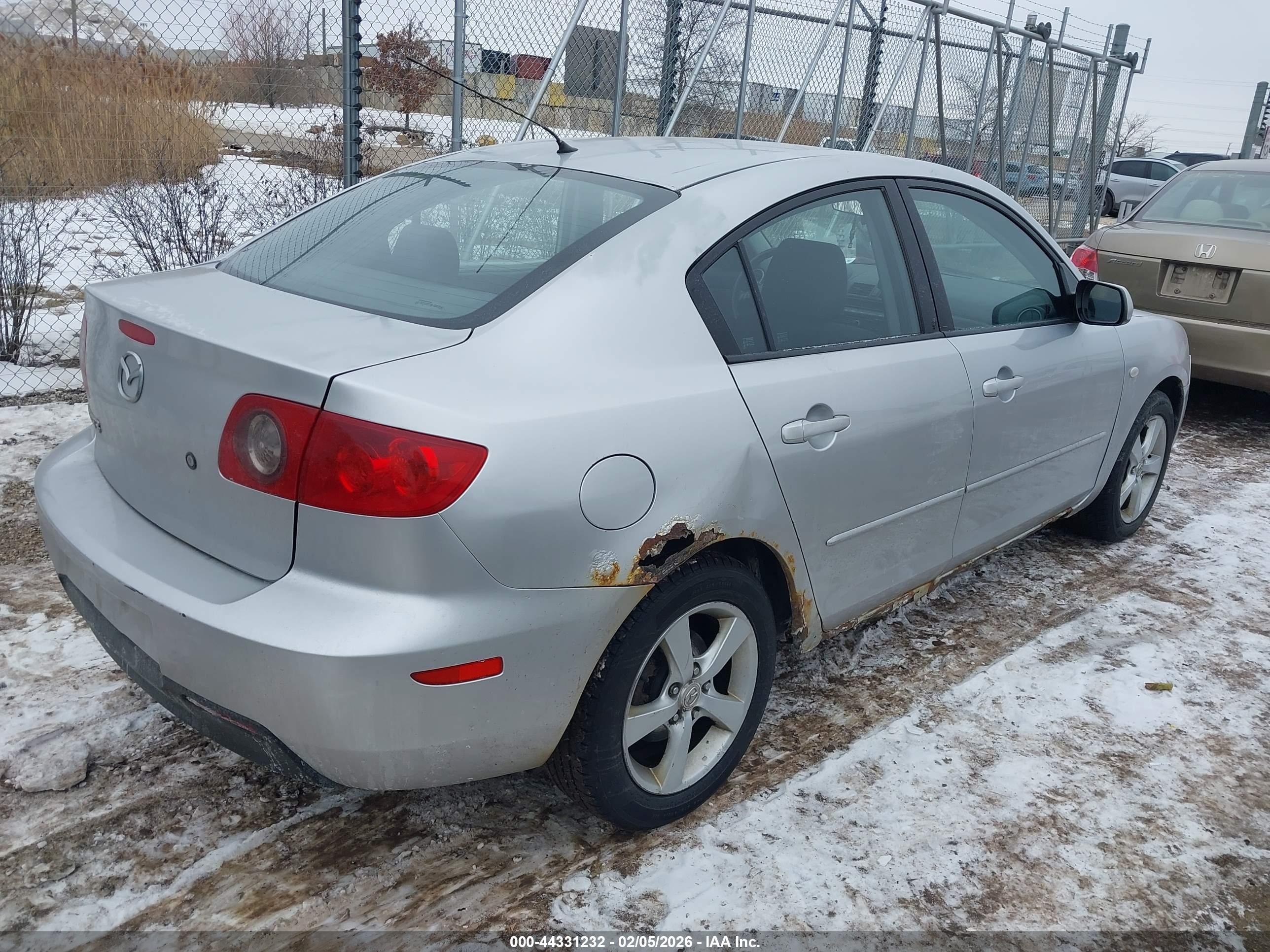 MAZDA MAZDA3 image 4