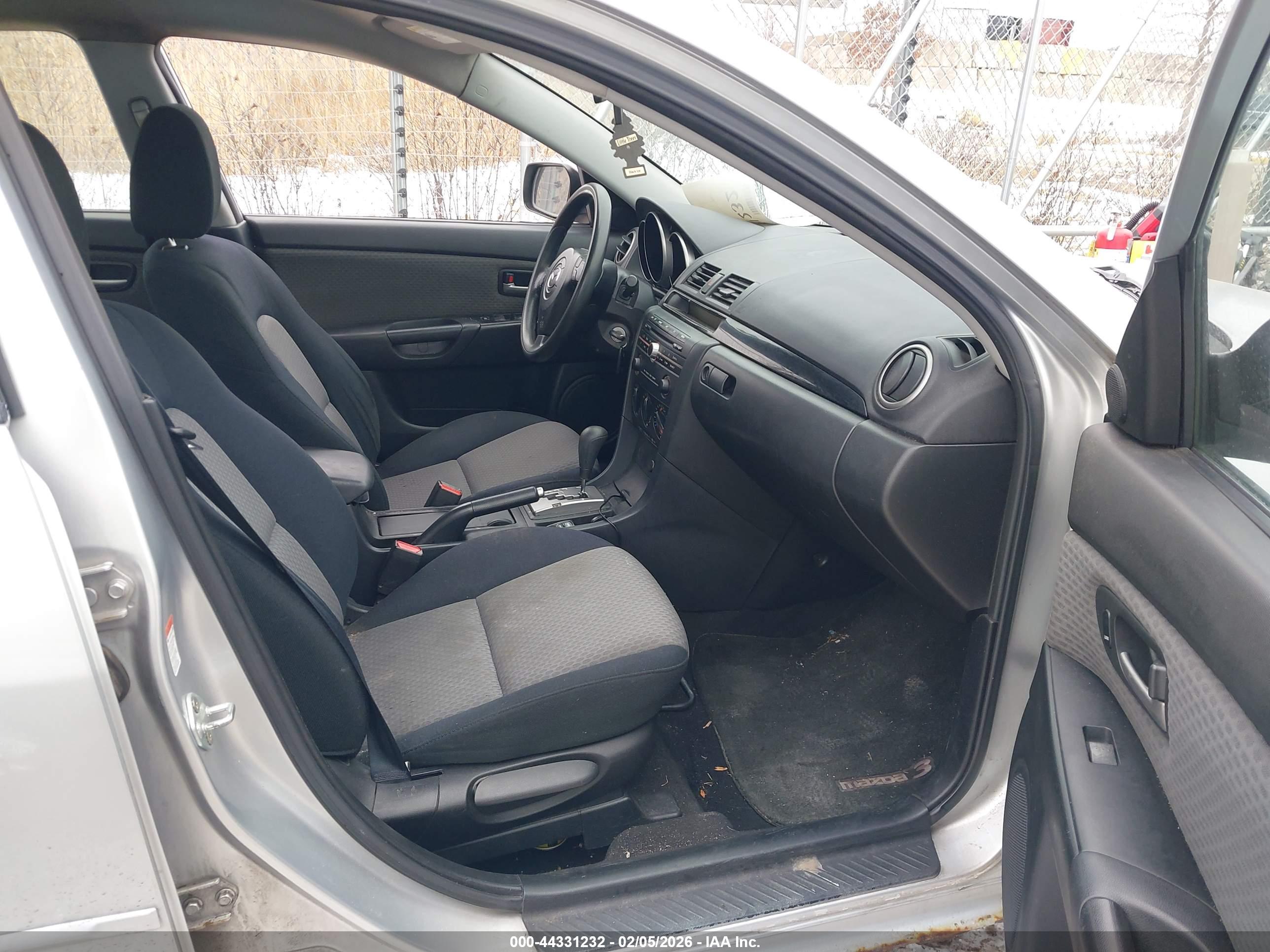 MAZDA MAZDA3 image 5