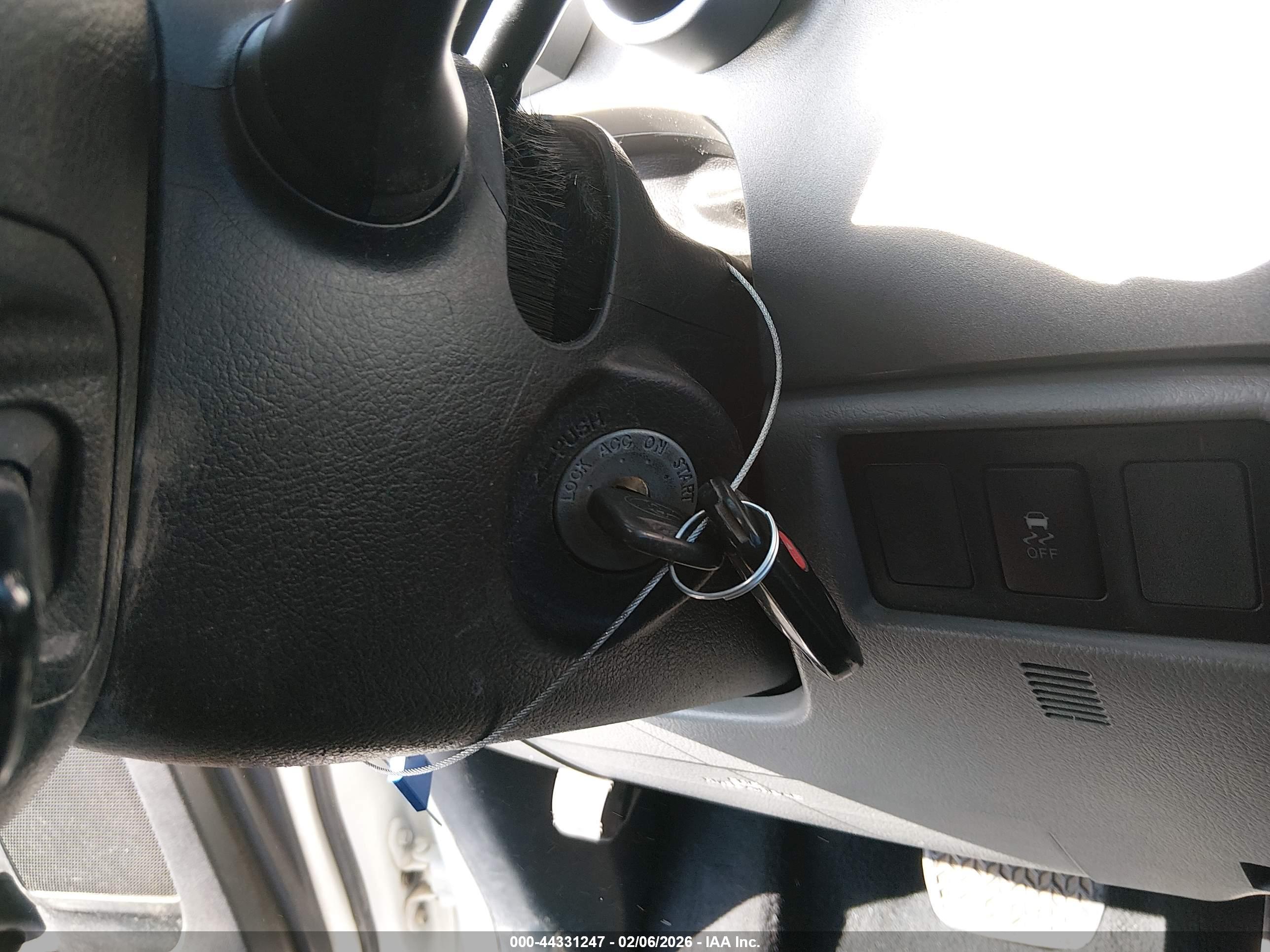 TOYOTA TUNDRA image 11