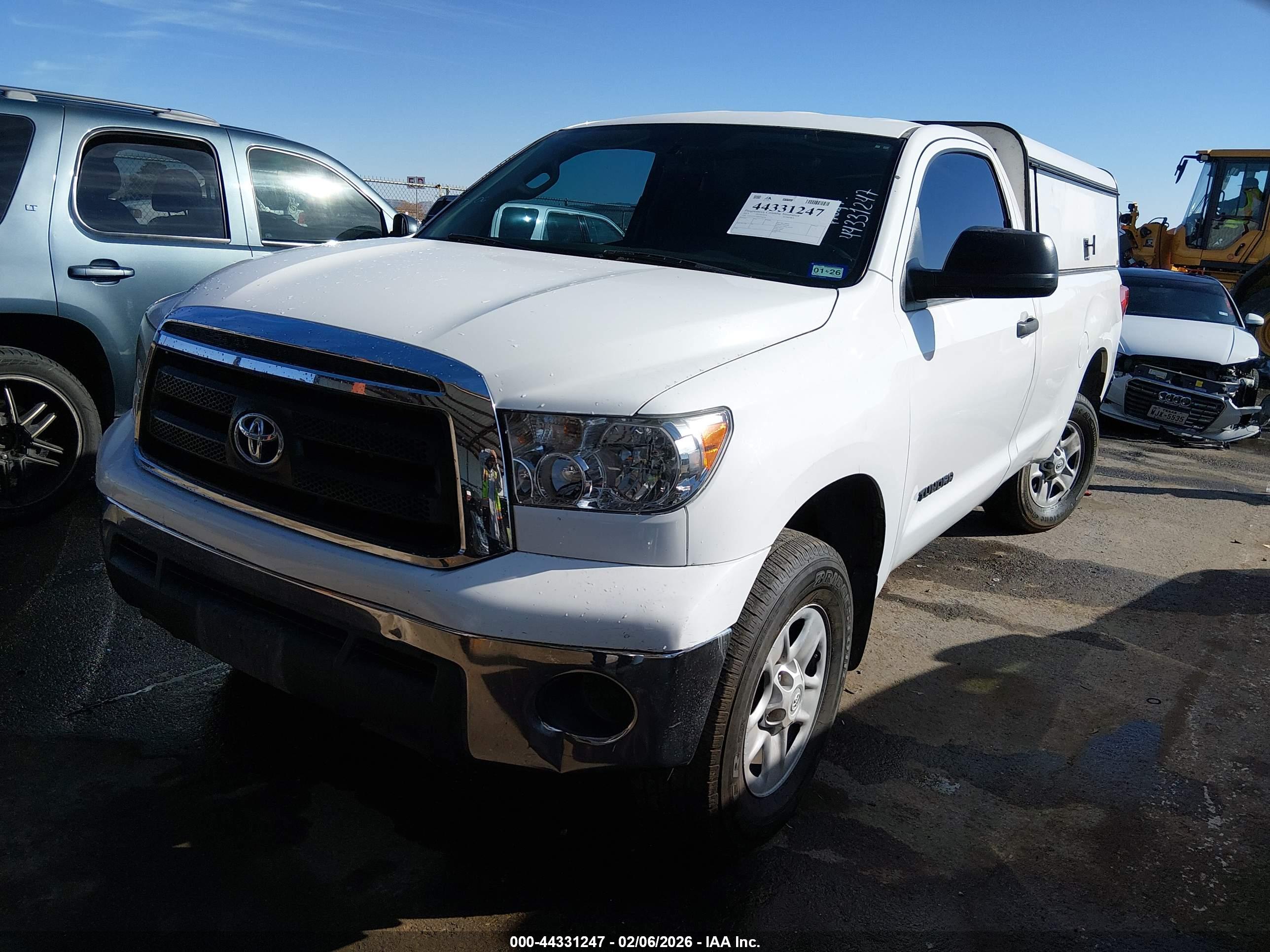 TOYOTA TUNDRA image 2