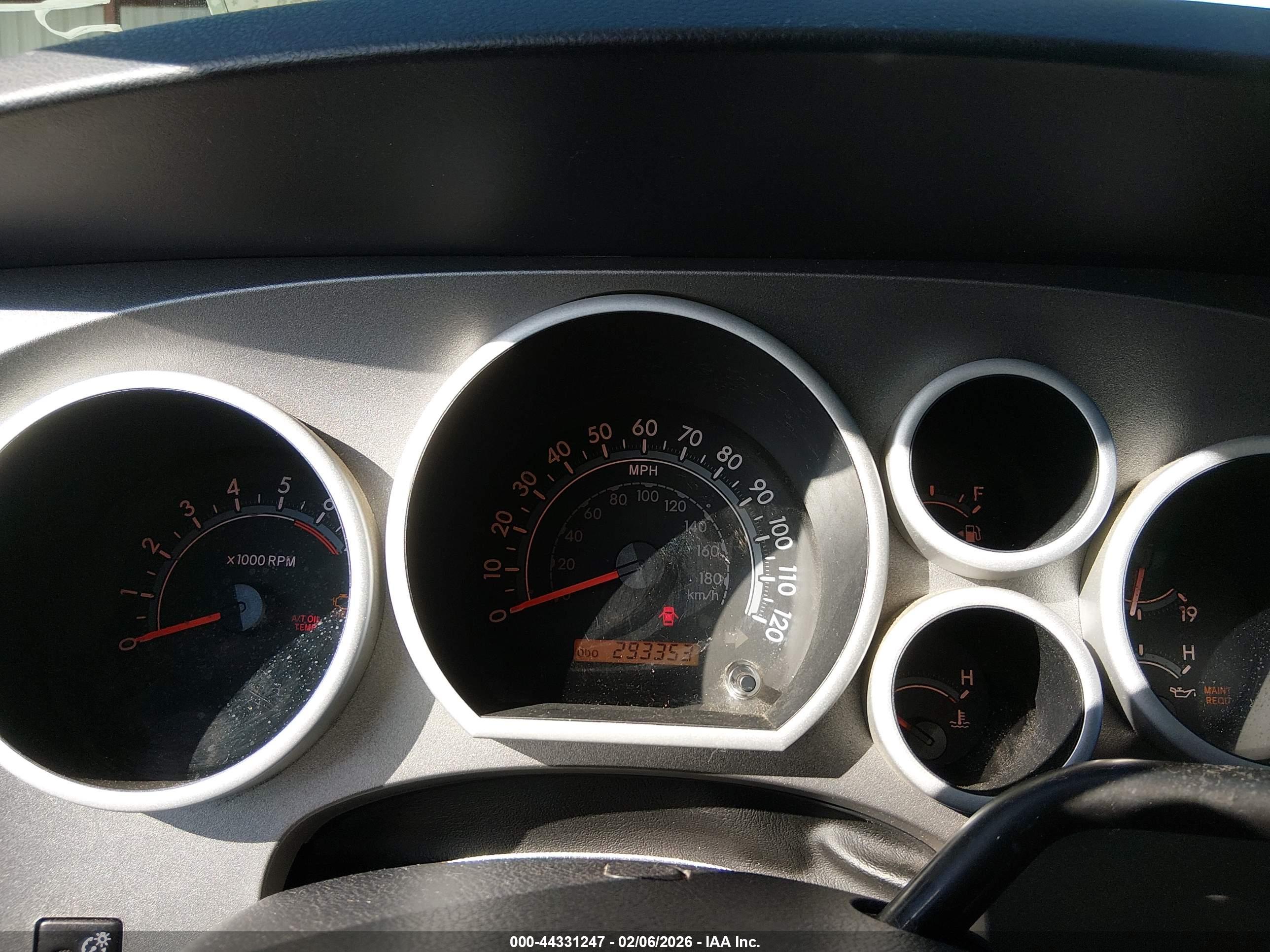 TOYOTA TUNDRA image 7