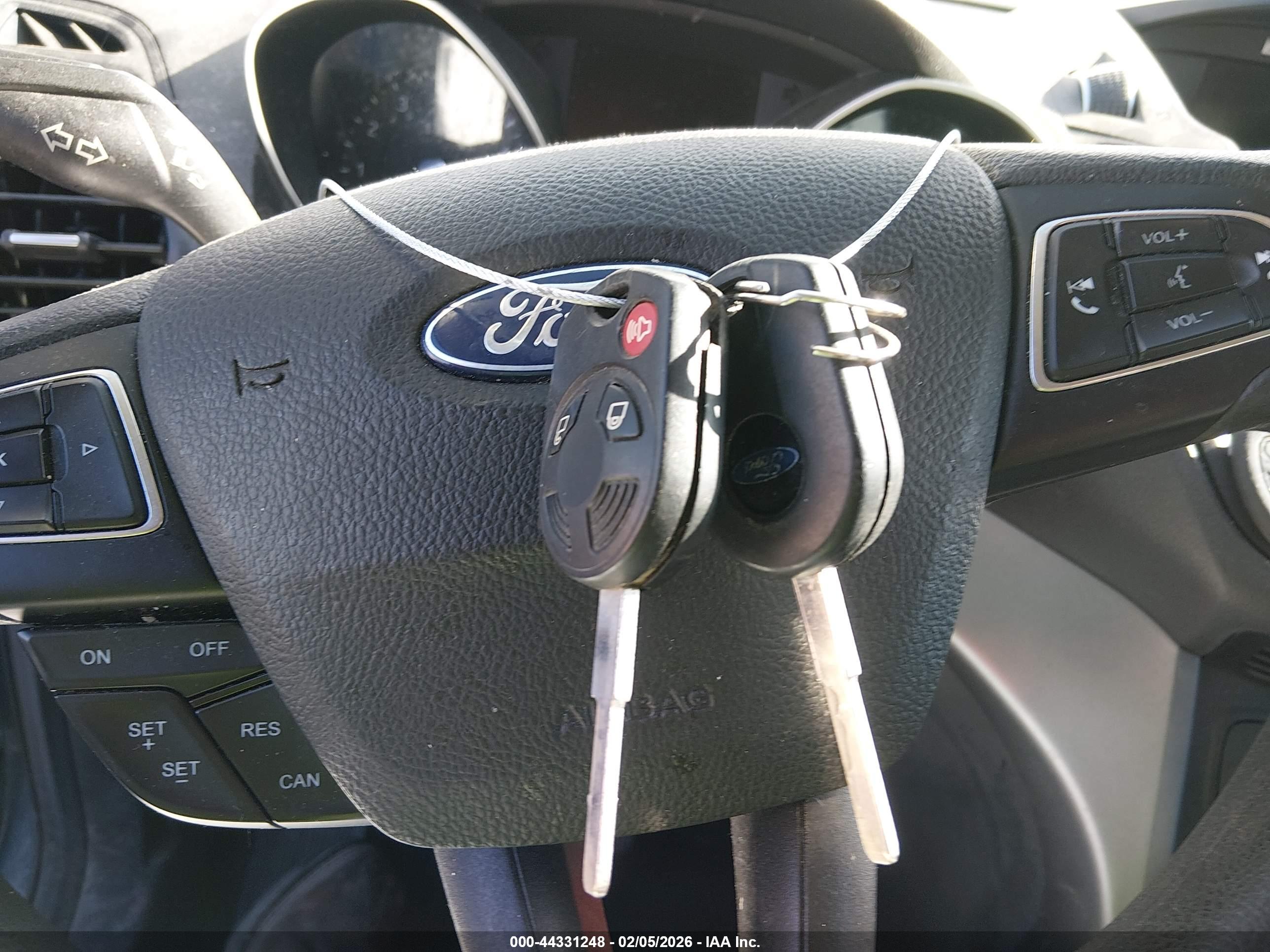 FORD ESCAPE image 11