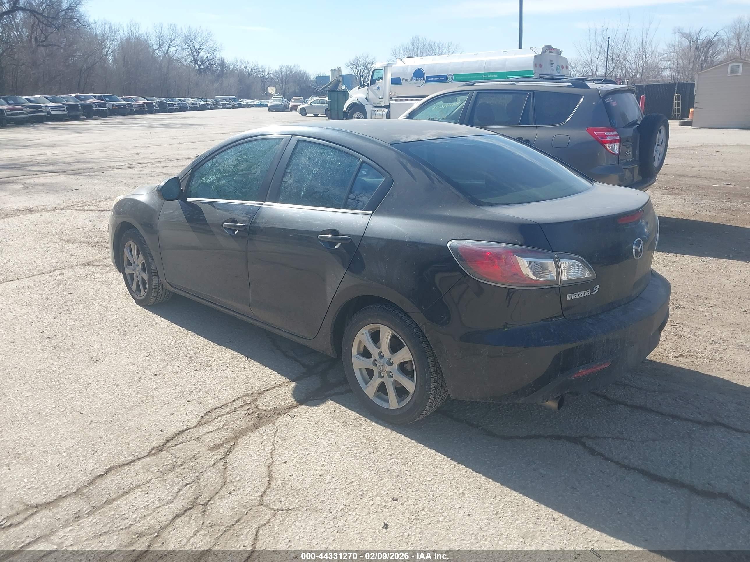 MAZDA MAZDA3 image 3