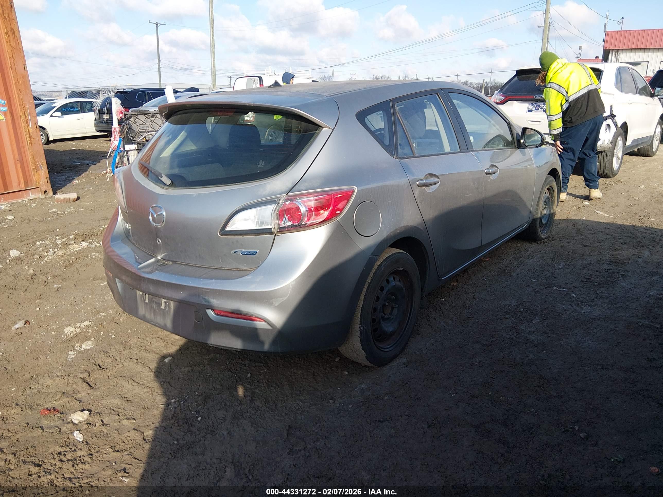 MAZDA MAZDA3 image 4