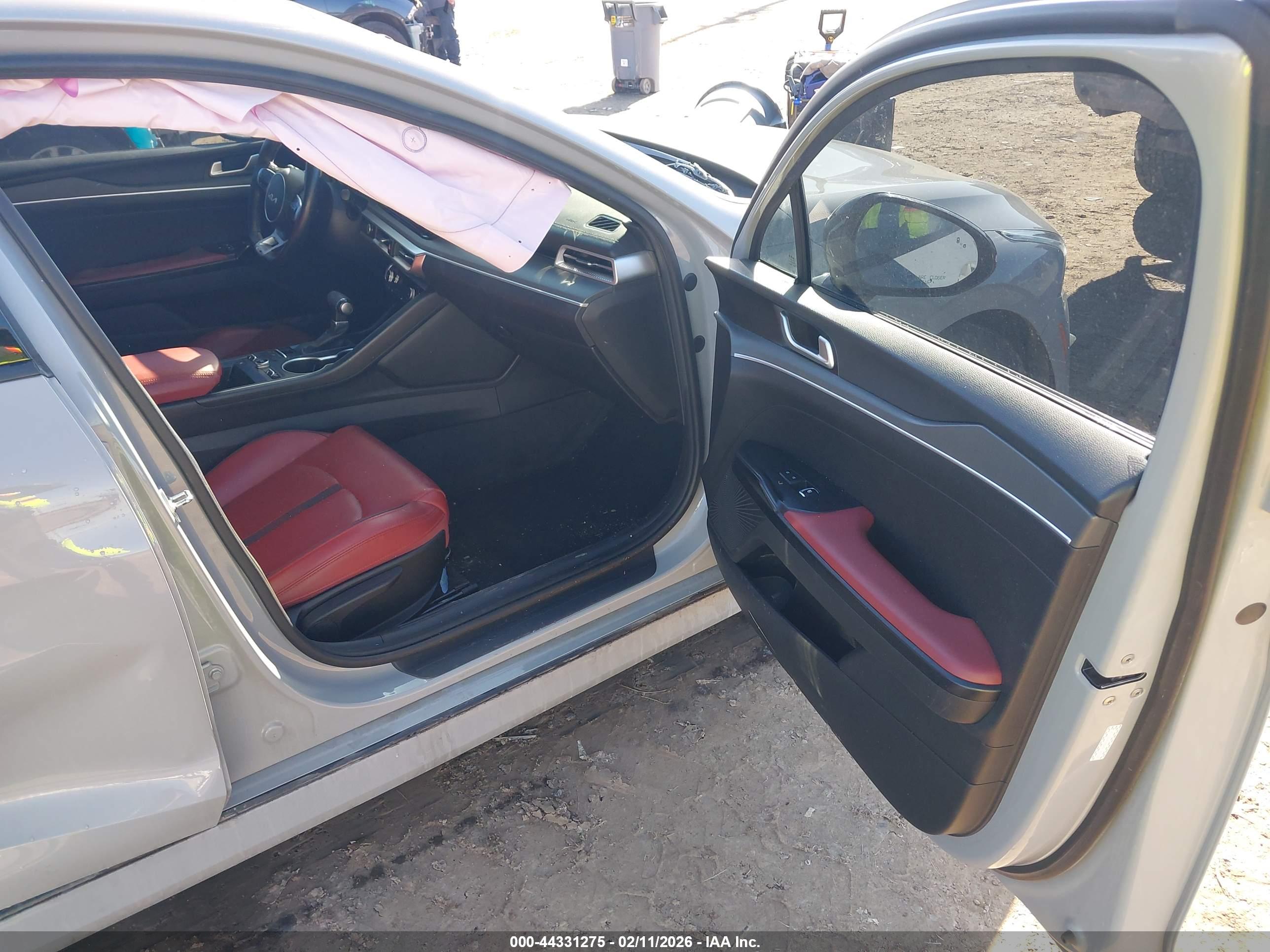 KIA K5 image 5