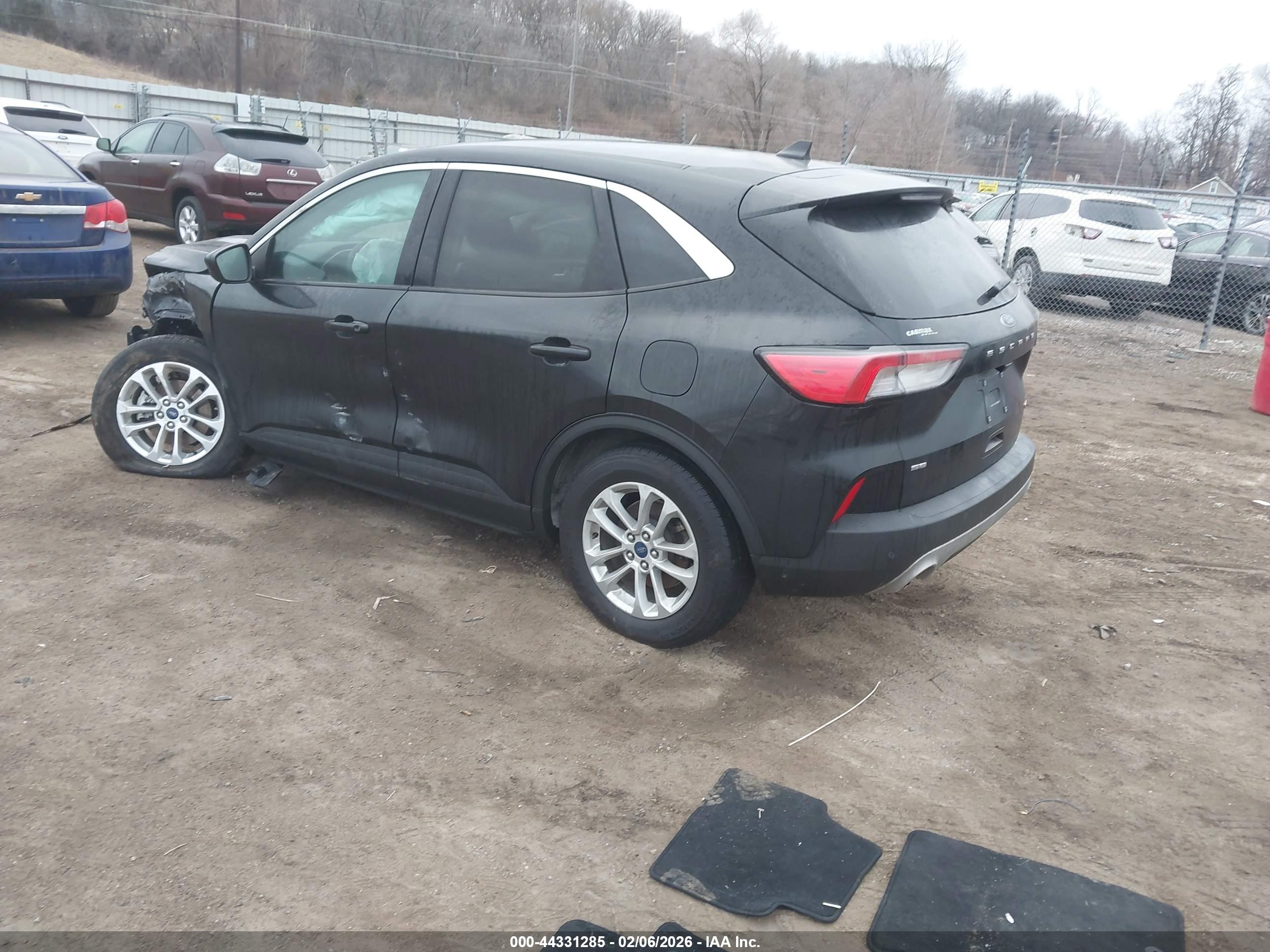 FORD ESCAPE image 3