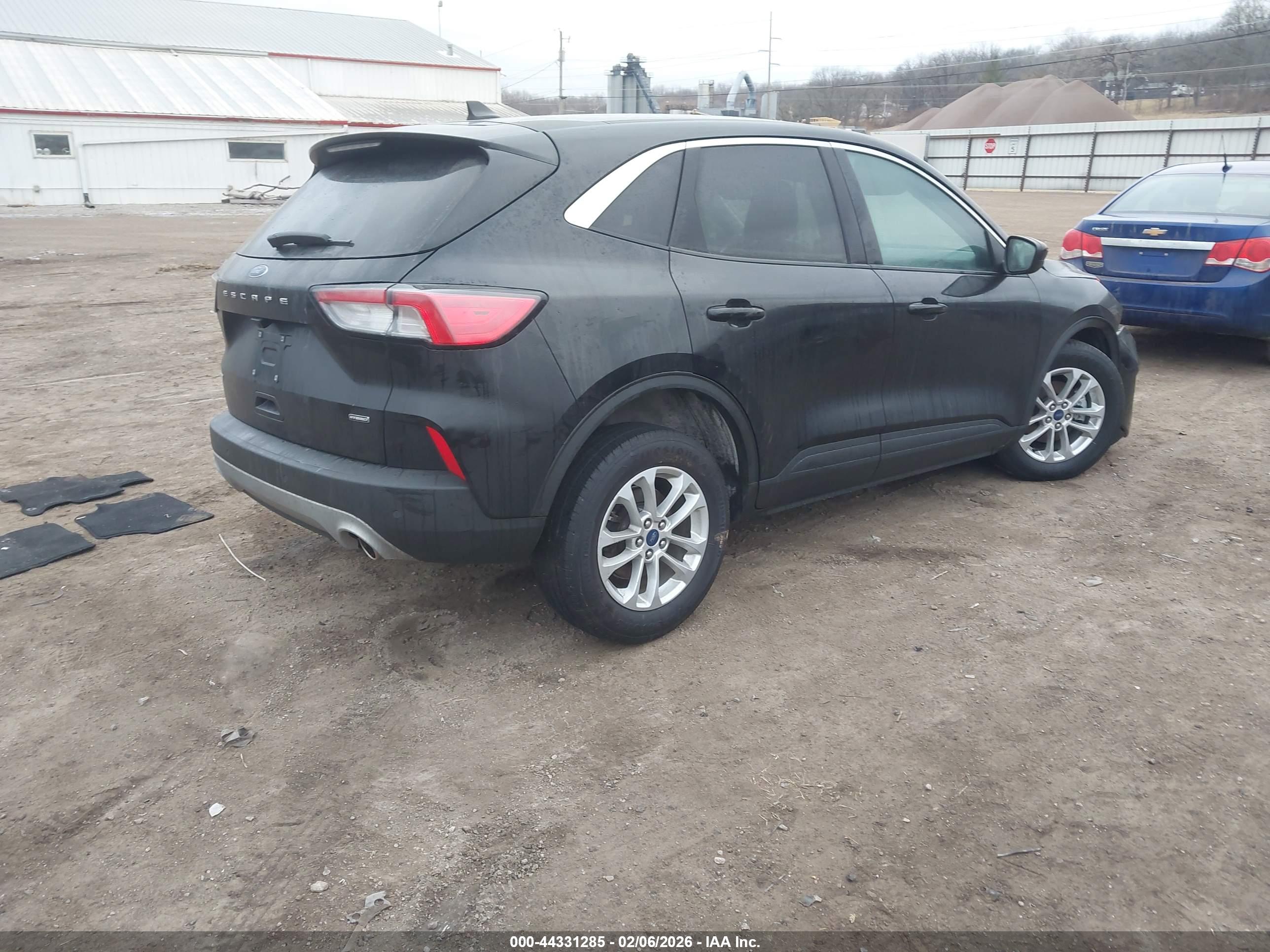 FORD ESCAPE image 4