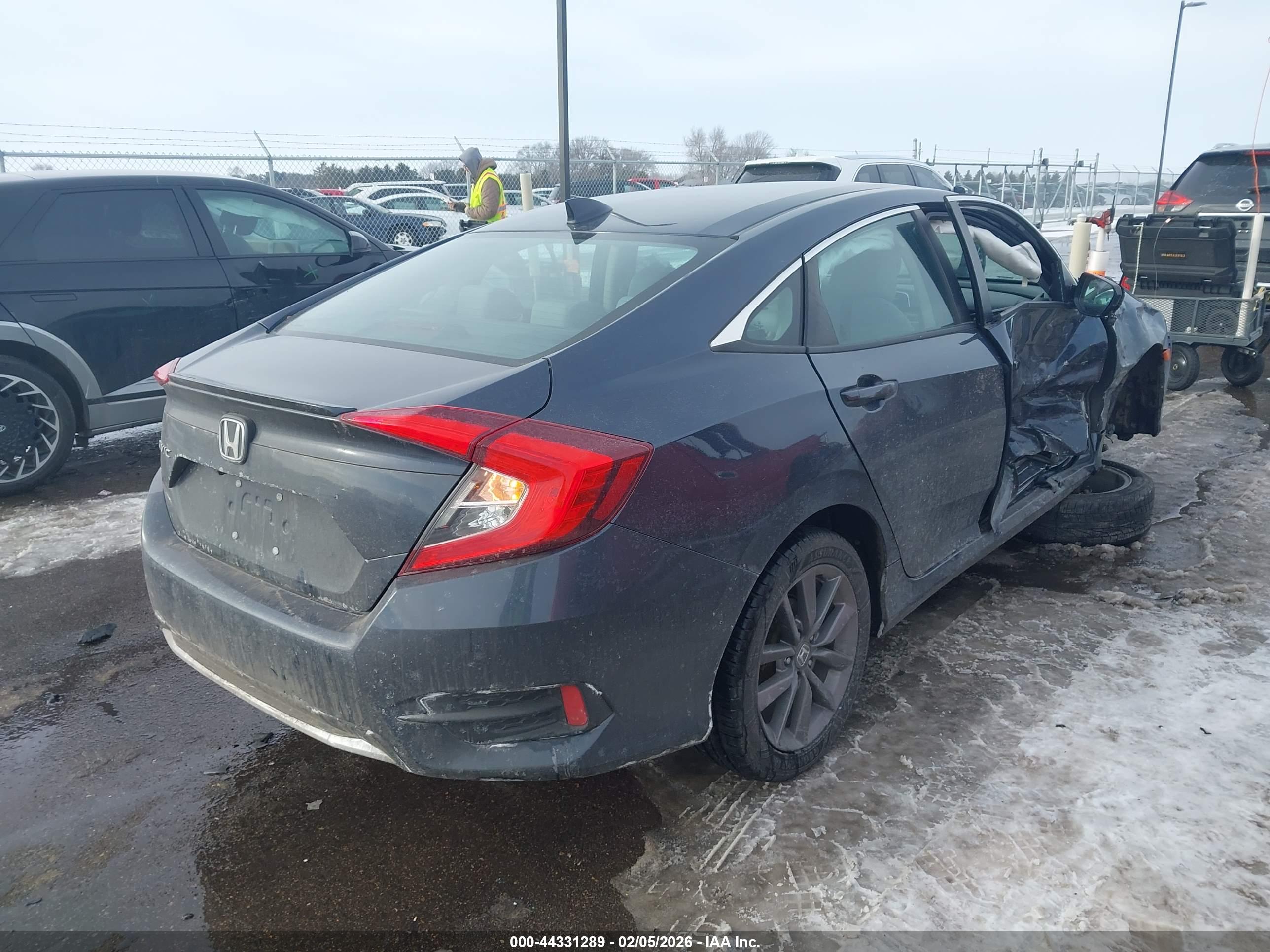 HONDA CIVIC image 4