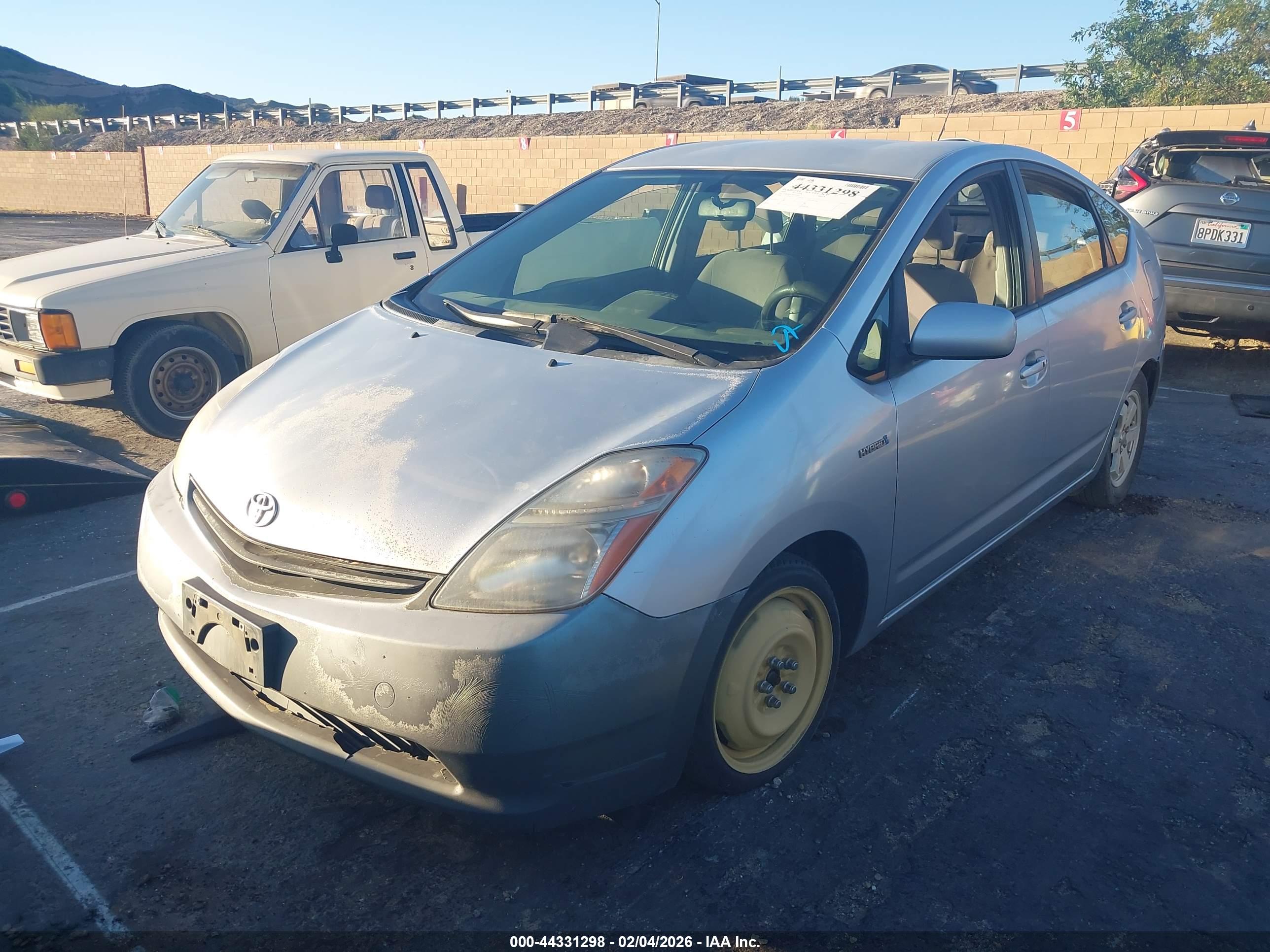 TOYOTA PRIUS image 2