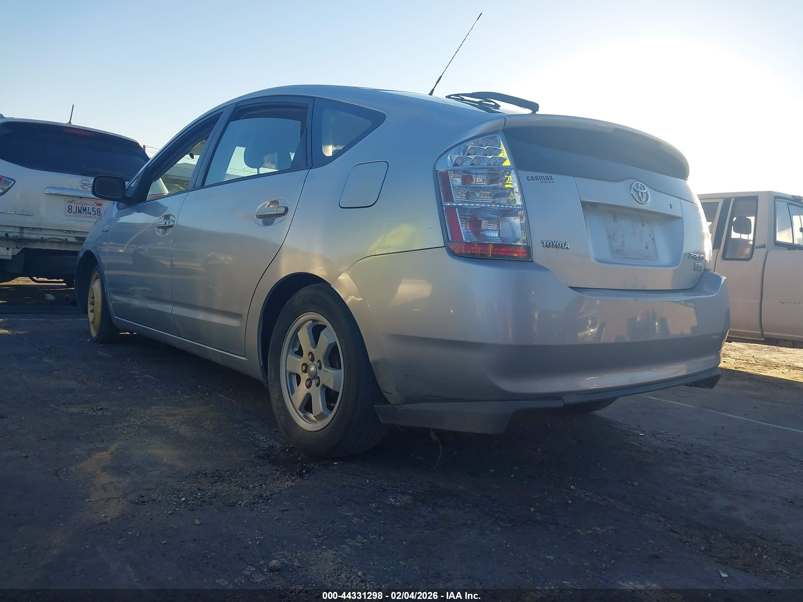 TOYOTA PRIUS image 3