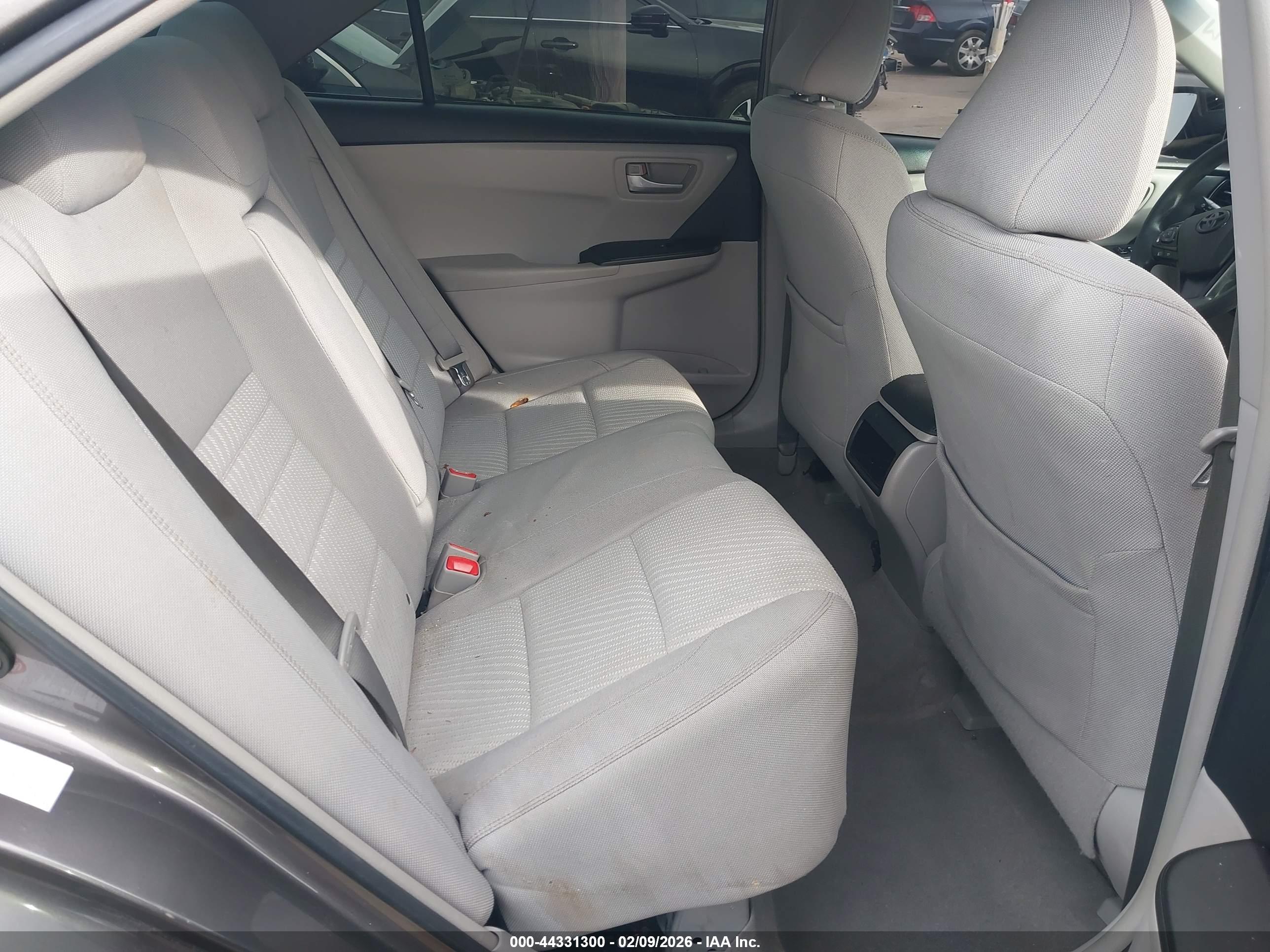TOYOTA CAMRY image 8