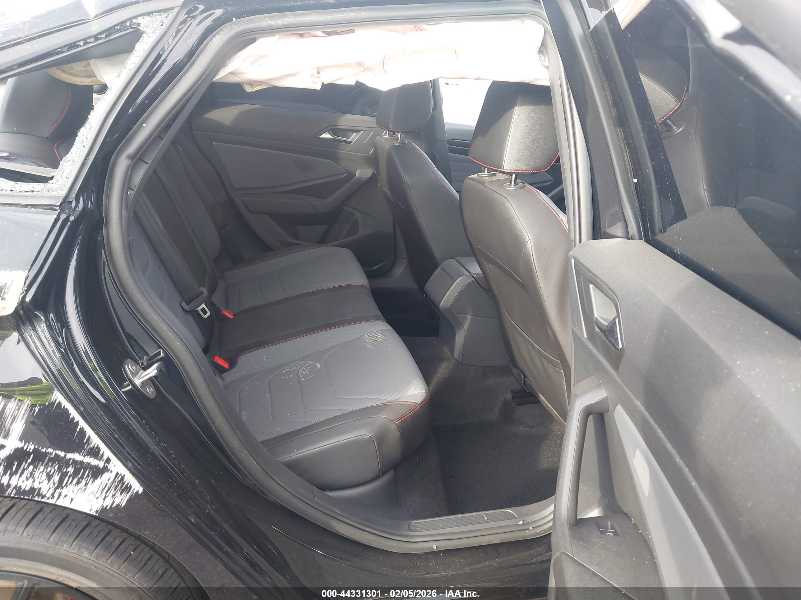 VOLKSWAGEN JETTA image 8