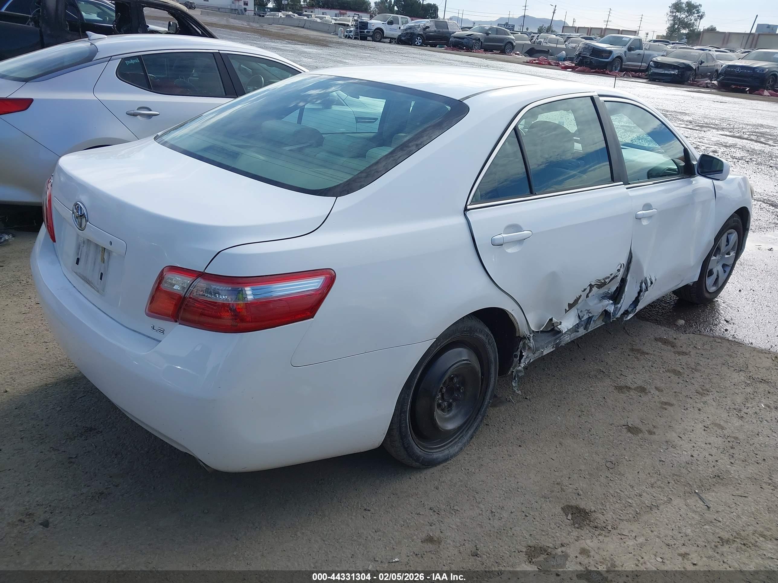 TOYOTA CAMRY image 4