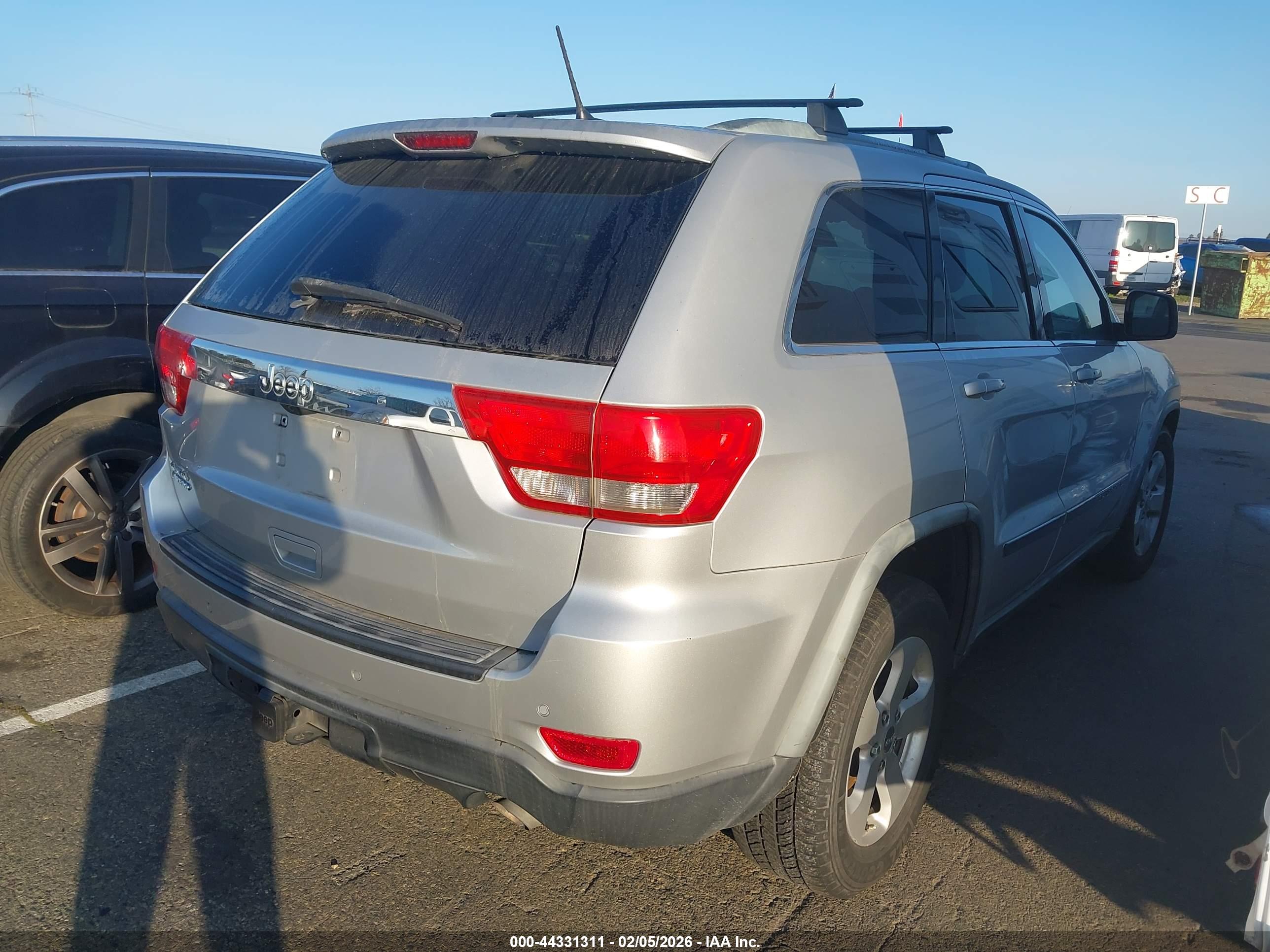 JEEP GRAND image 4
