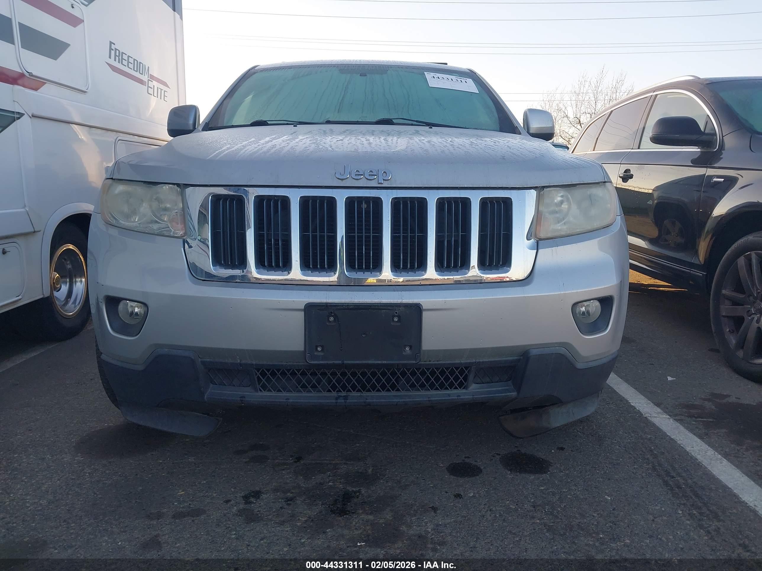JEEP GRAND image 6