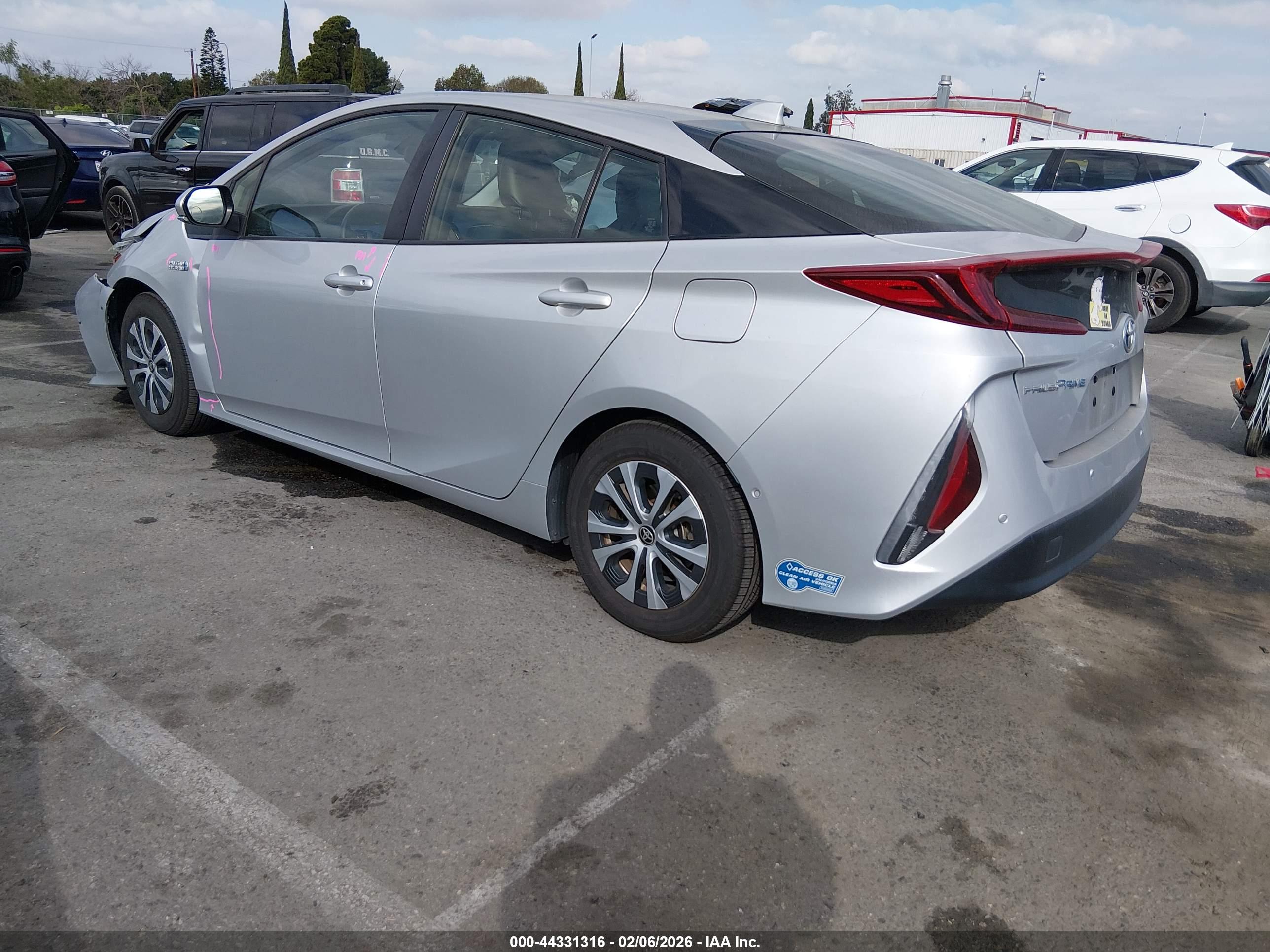TOYOTA PRIUS image 3