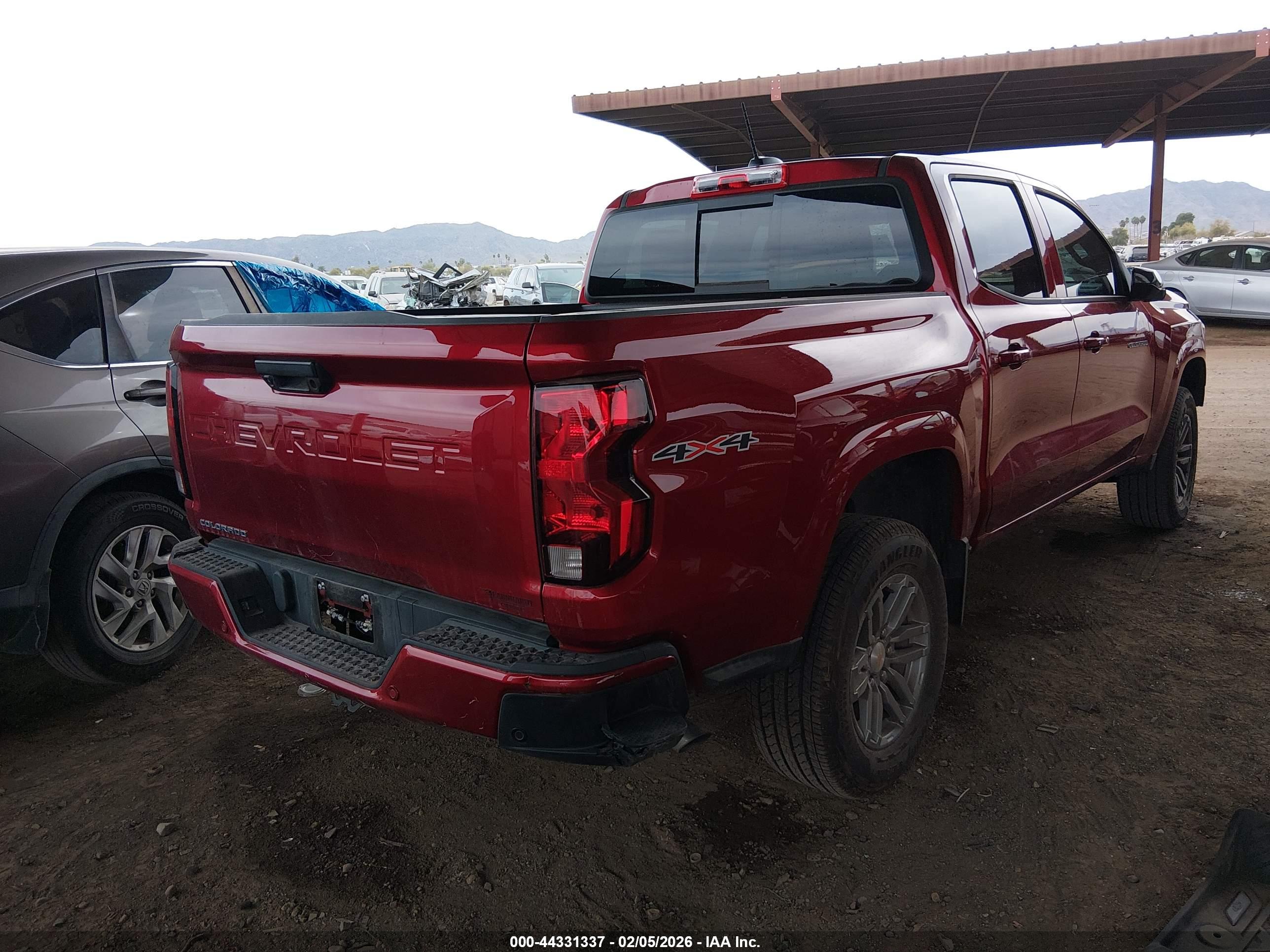 CHEVROLET COLORADO image 4