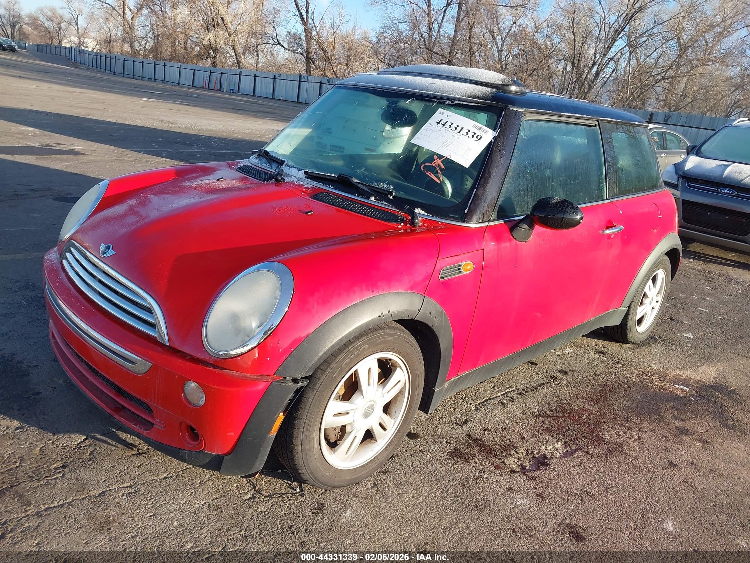 MINI COOPER image 2