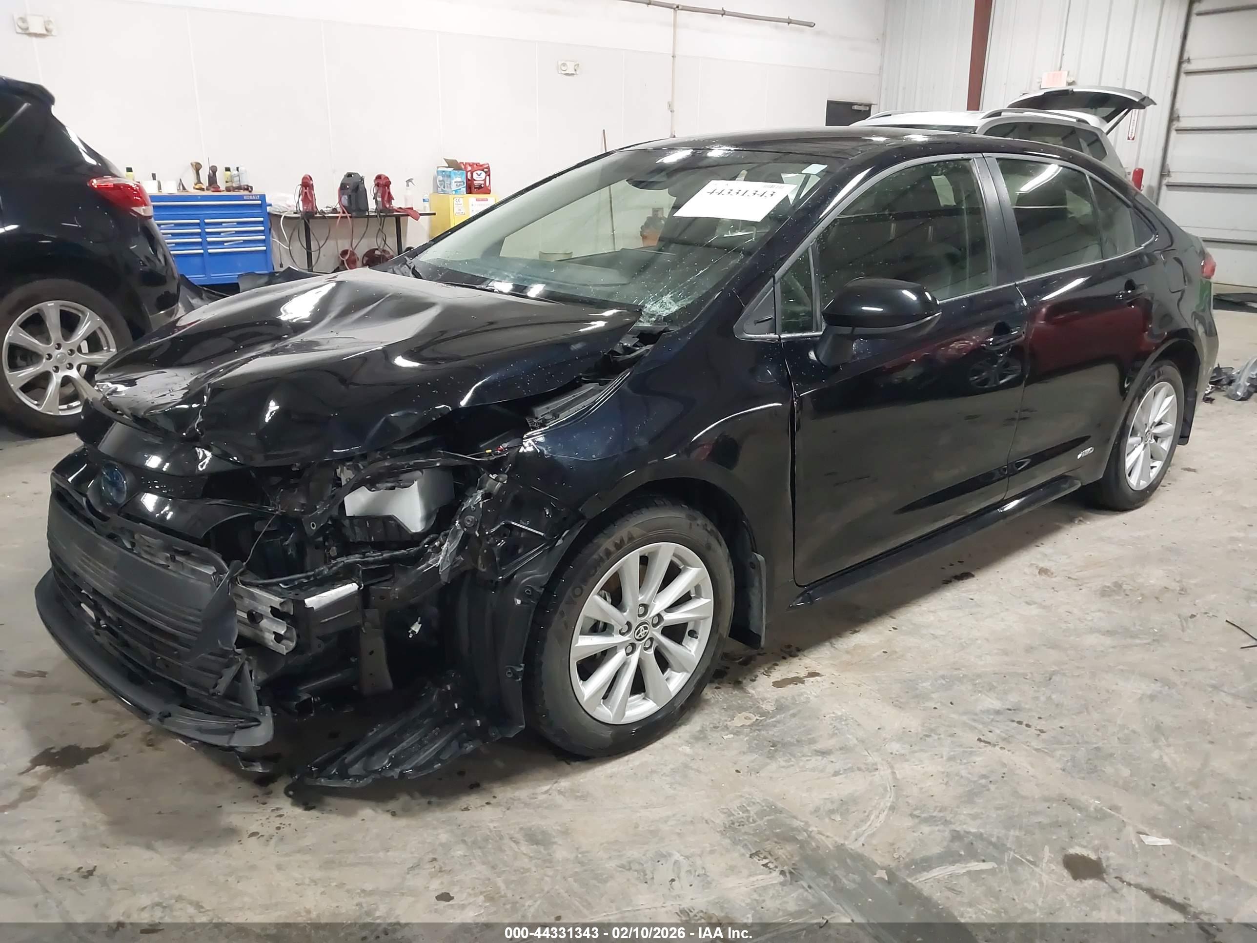 TOYOTA COROLLA image 2