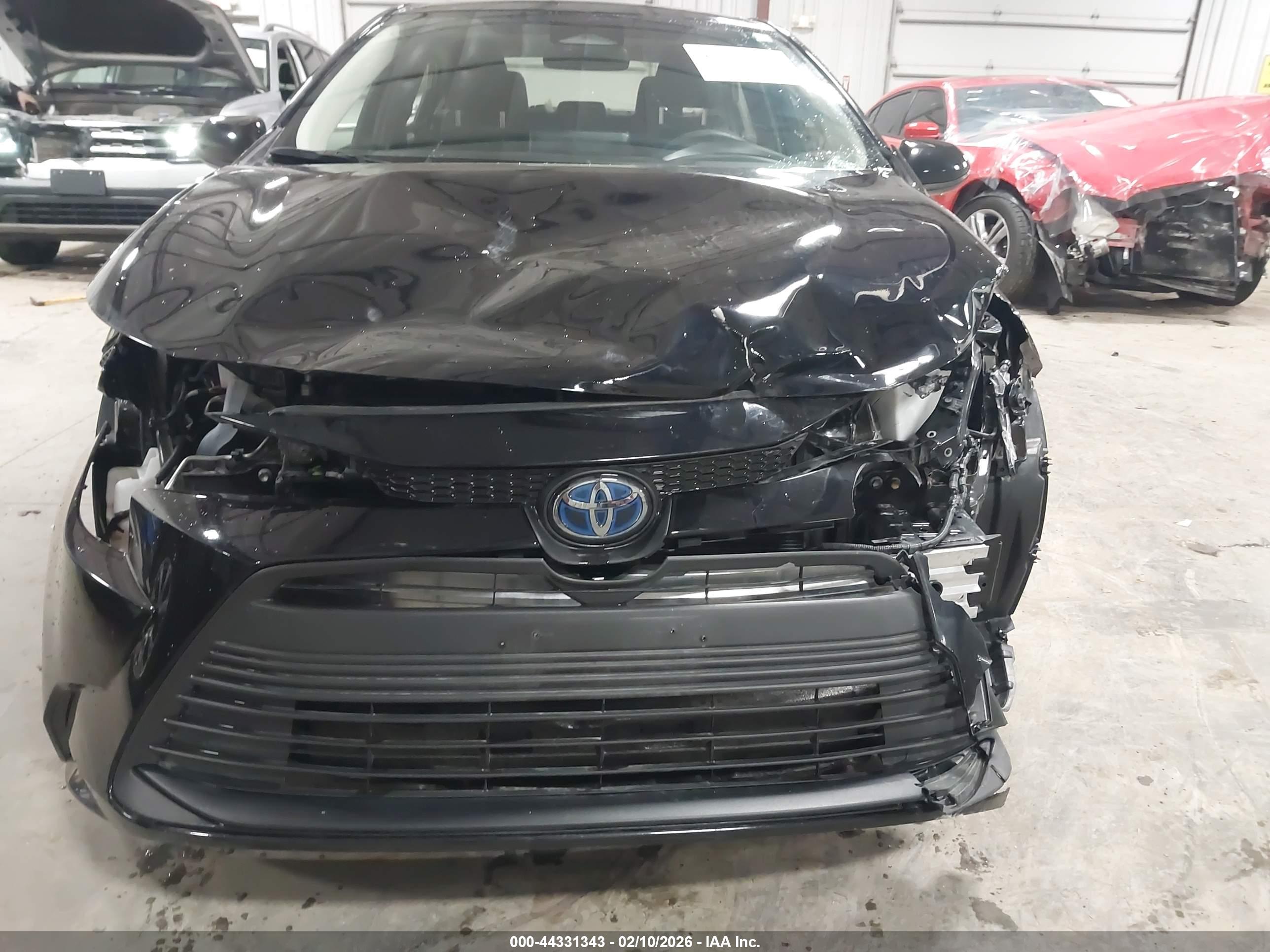 TOYOTA COROLLA image 6
