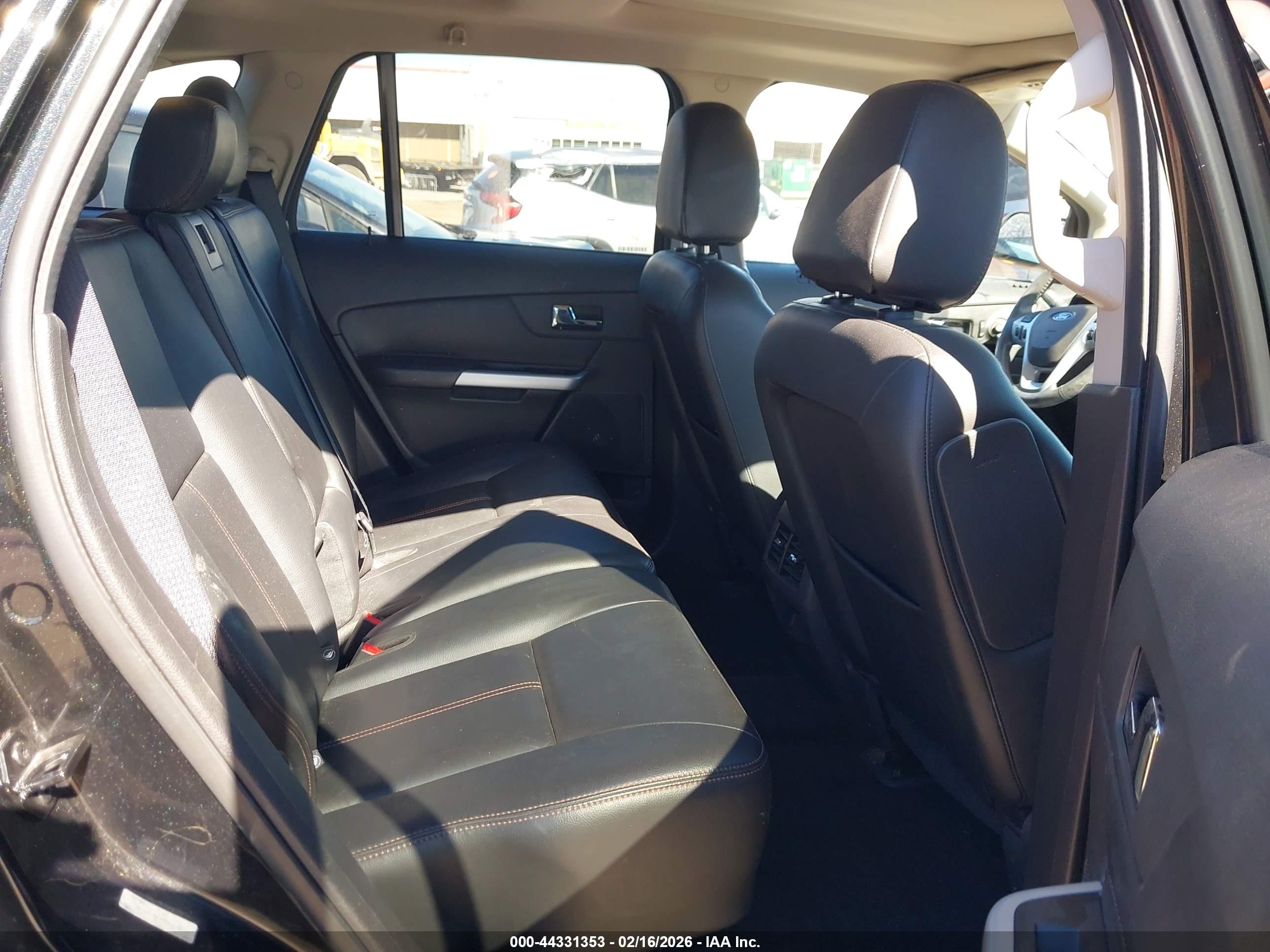 FORD EDGE image 8