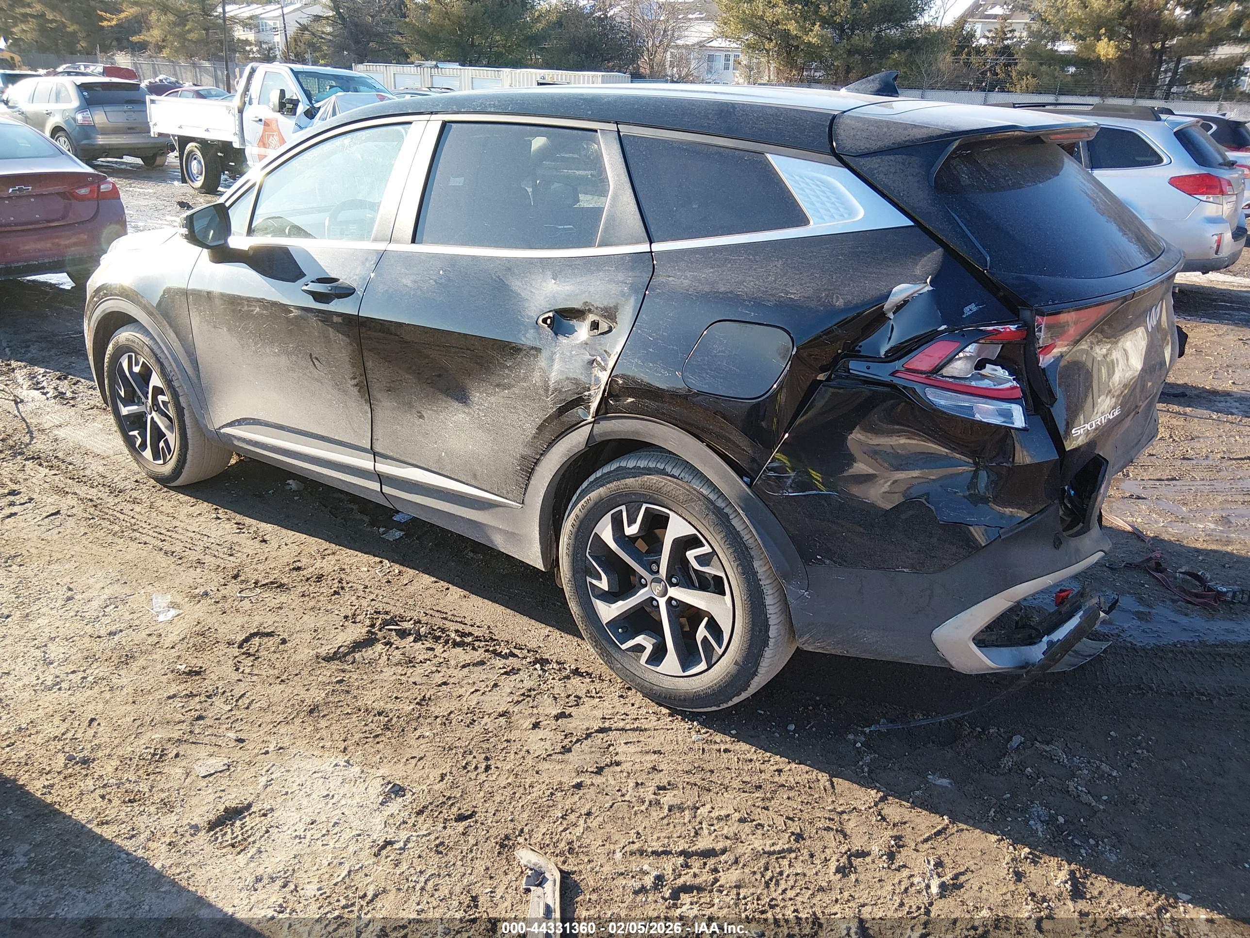 KIA SPORTAGE image 3