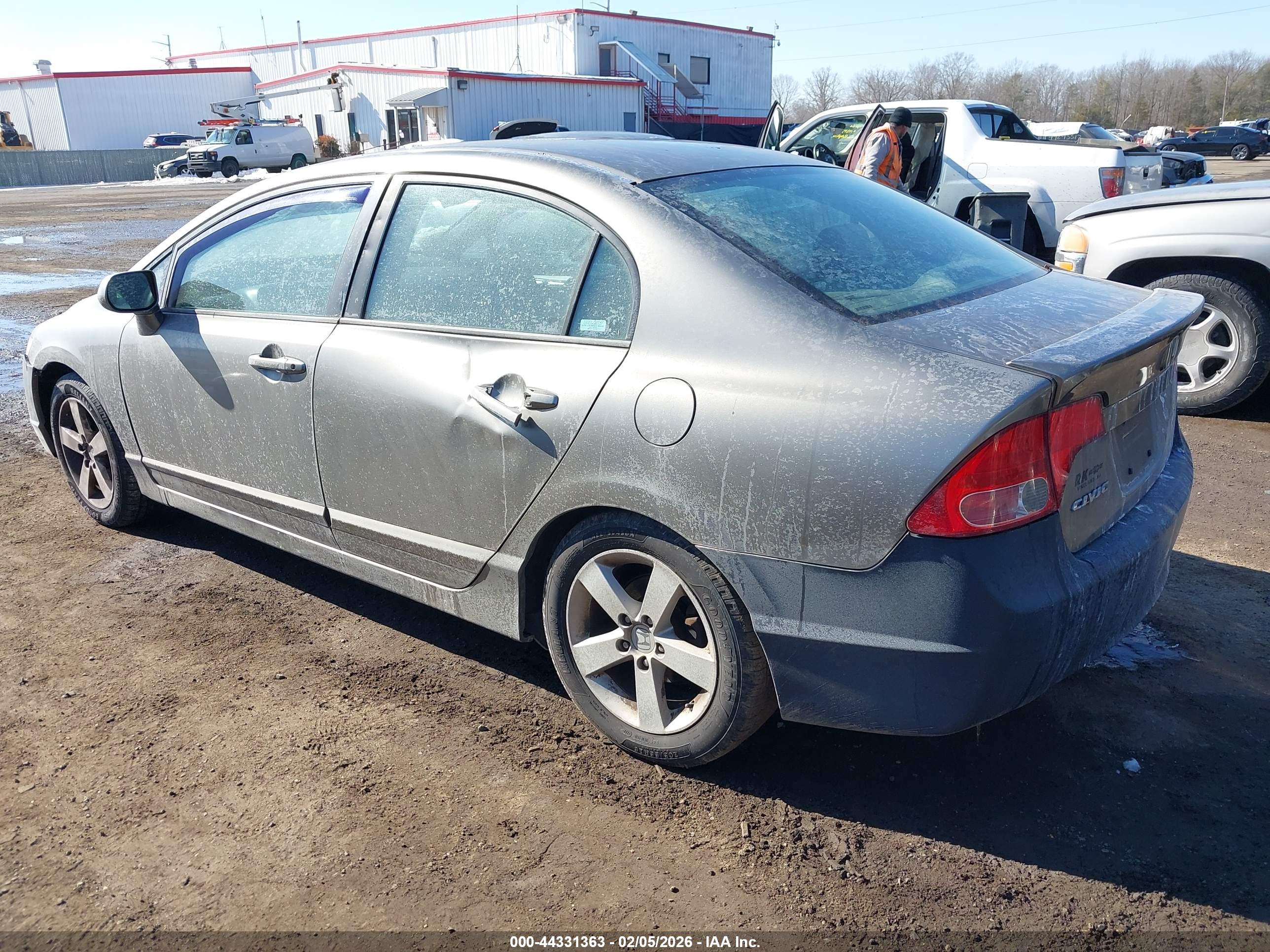 HONDA CIVIC image 3