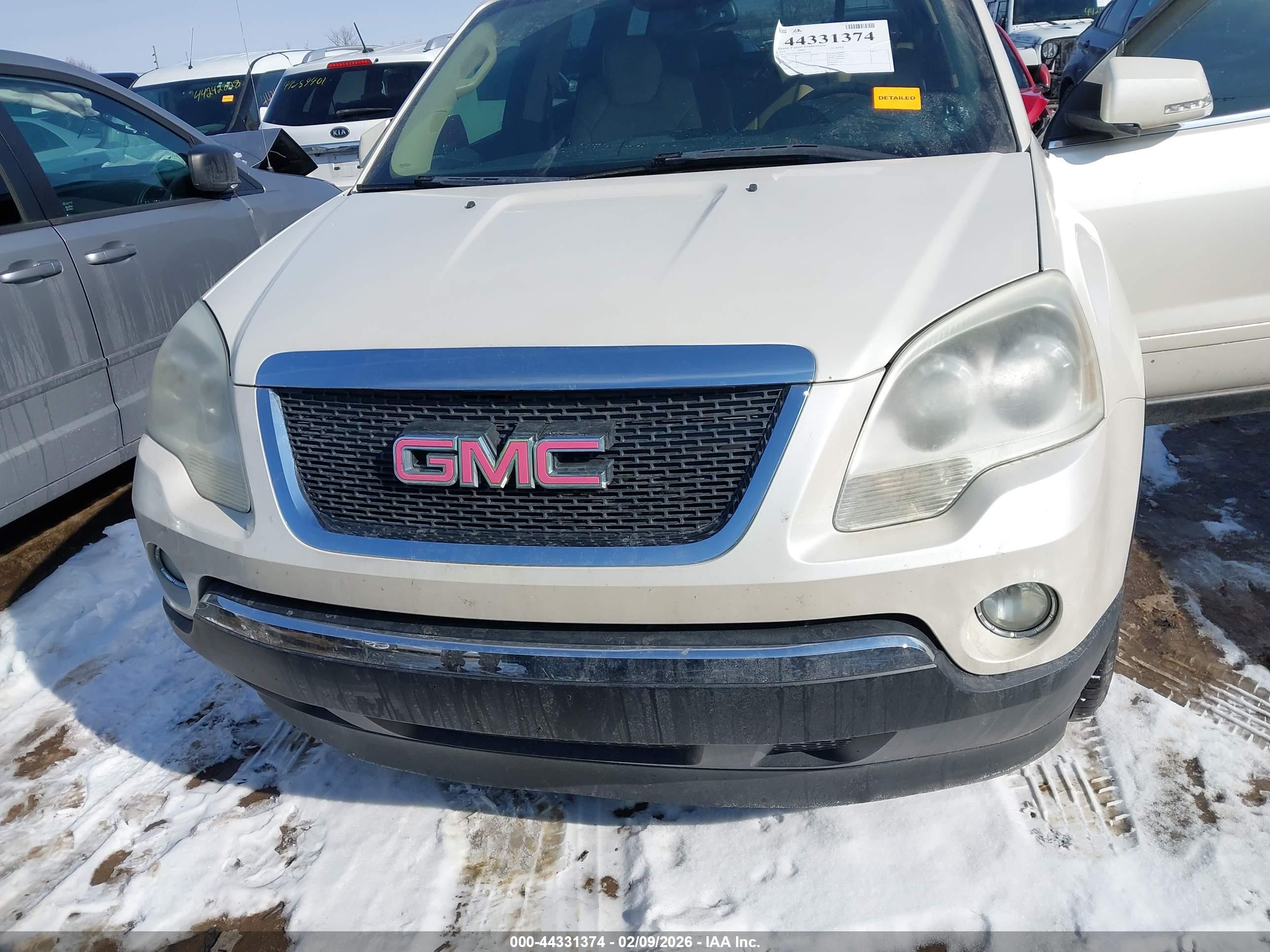 GMC ACADIA image 6