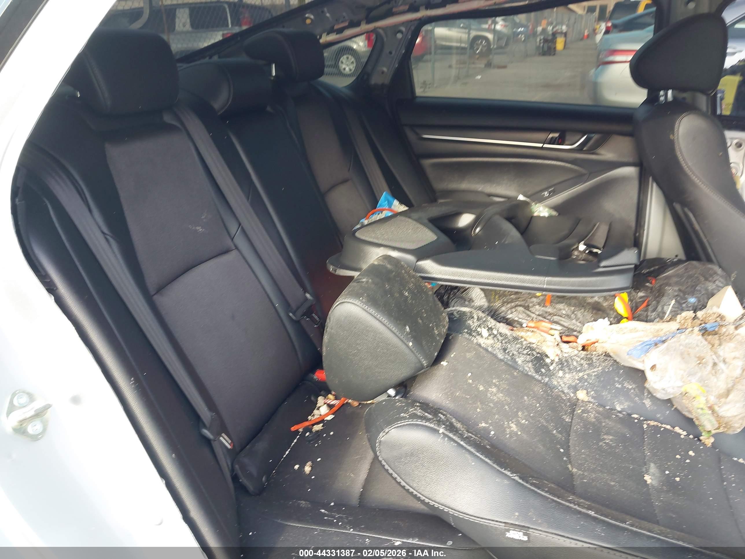 HONDA ACCORD image 8