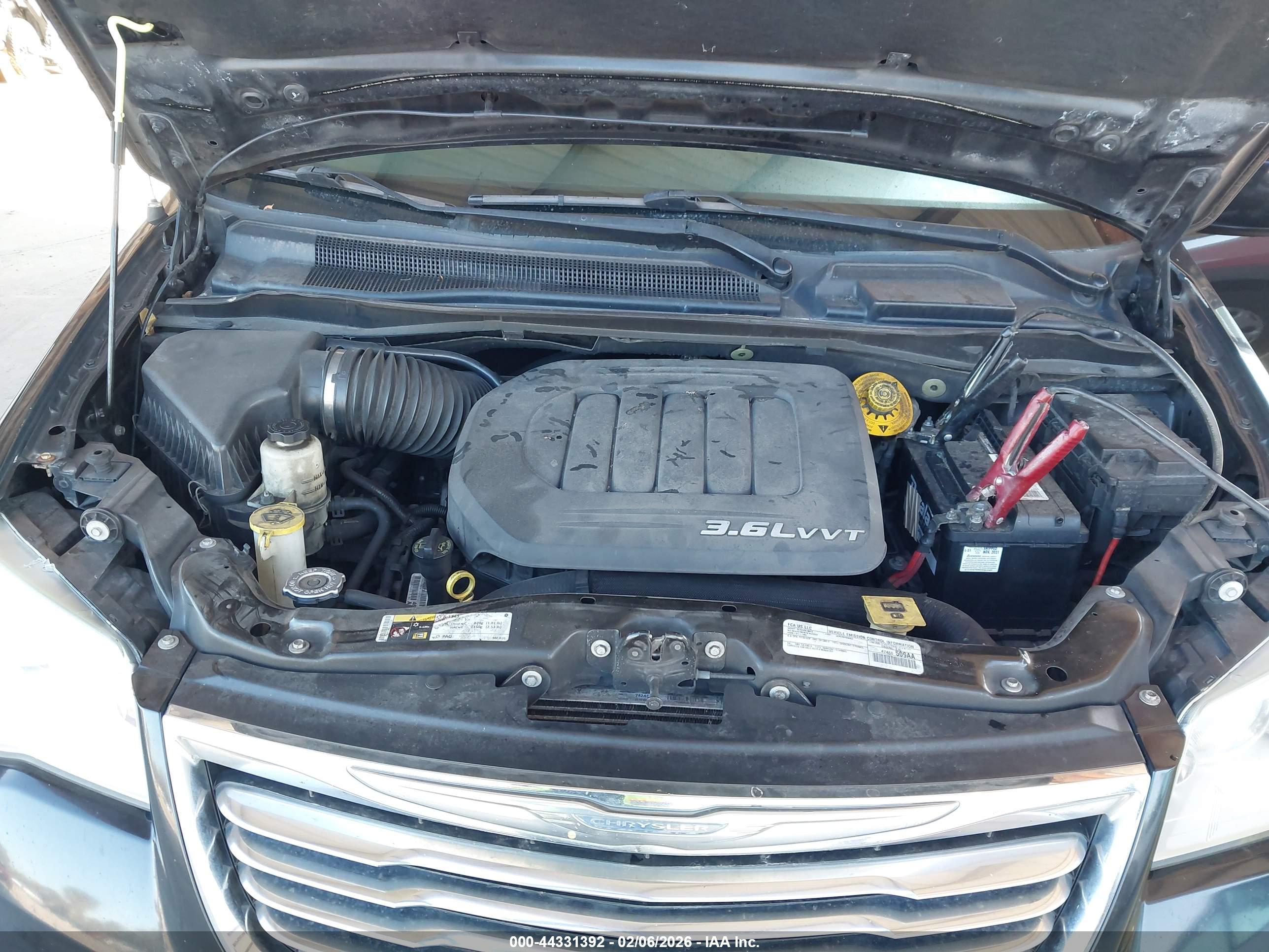CHRYSLER TOWN image 10