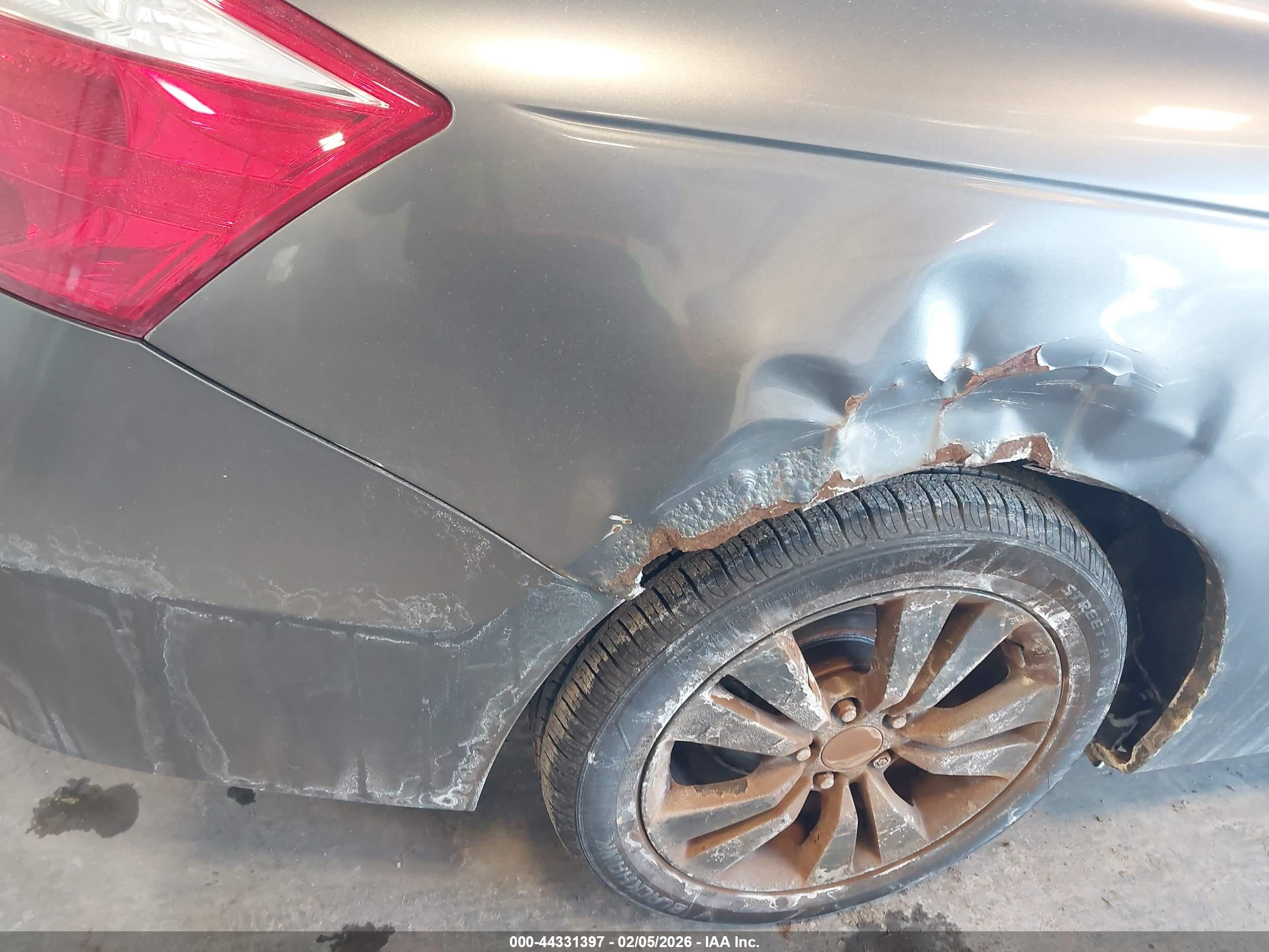HONDA ACCORD image 6