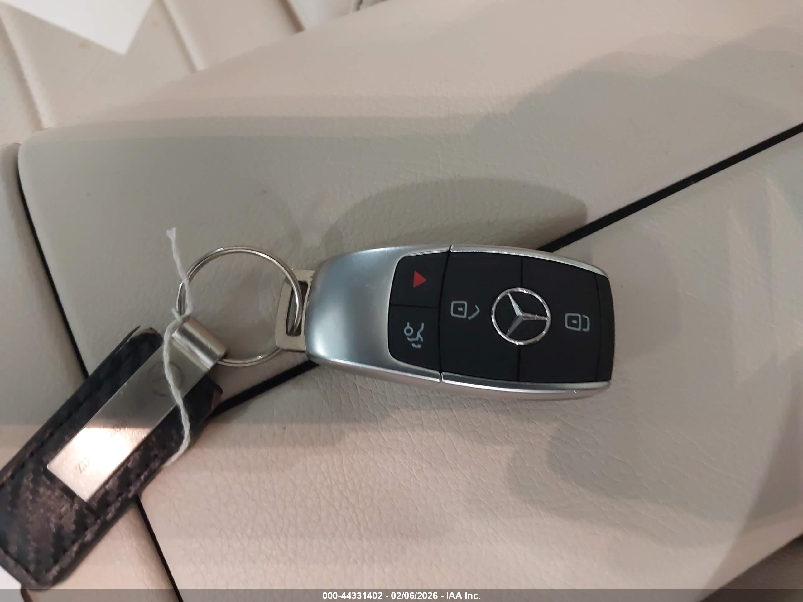 MERCEDES-BENZ GLE image 11