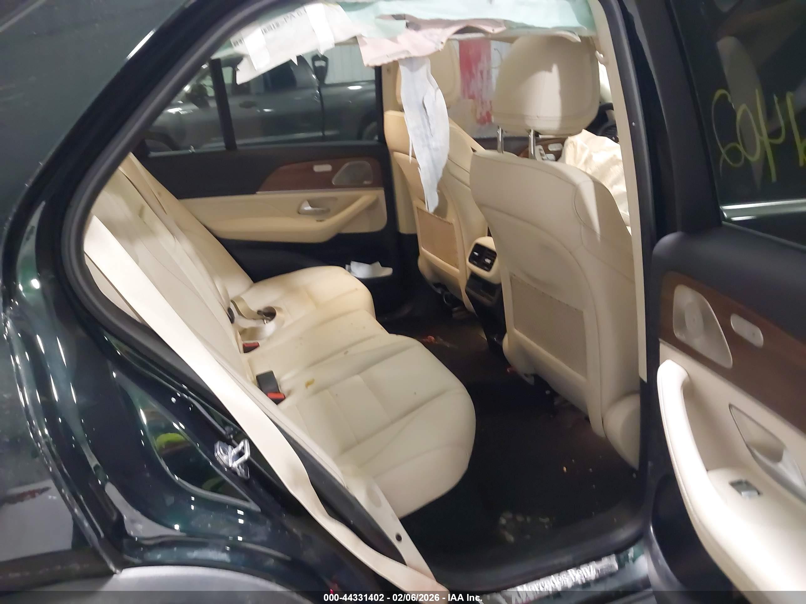 MERCEDES-BENZ GLE image 8