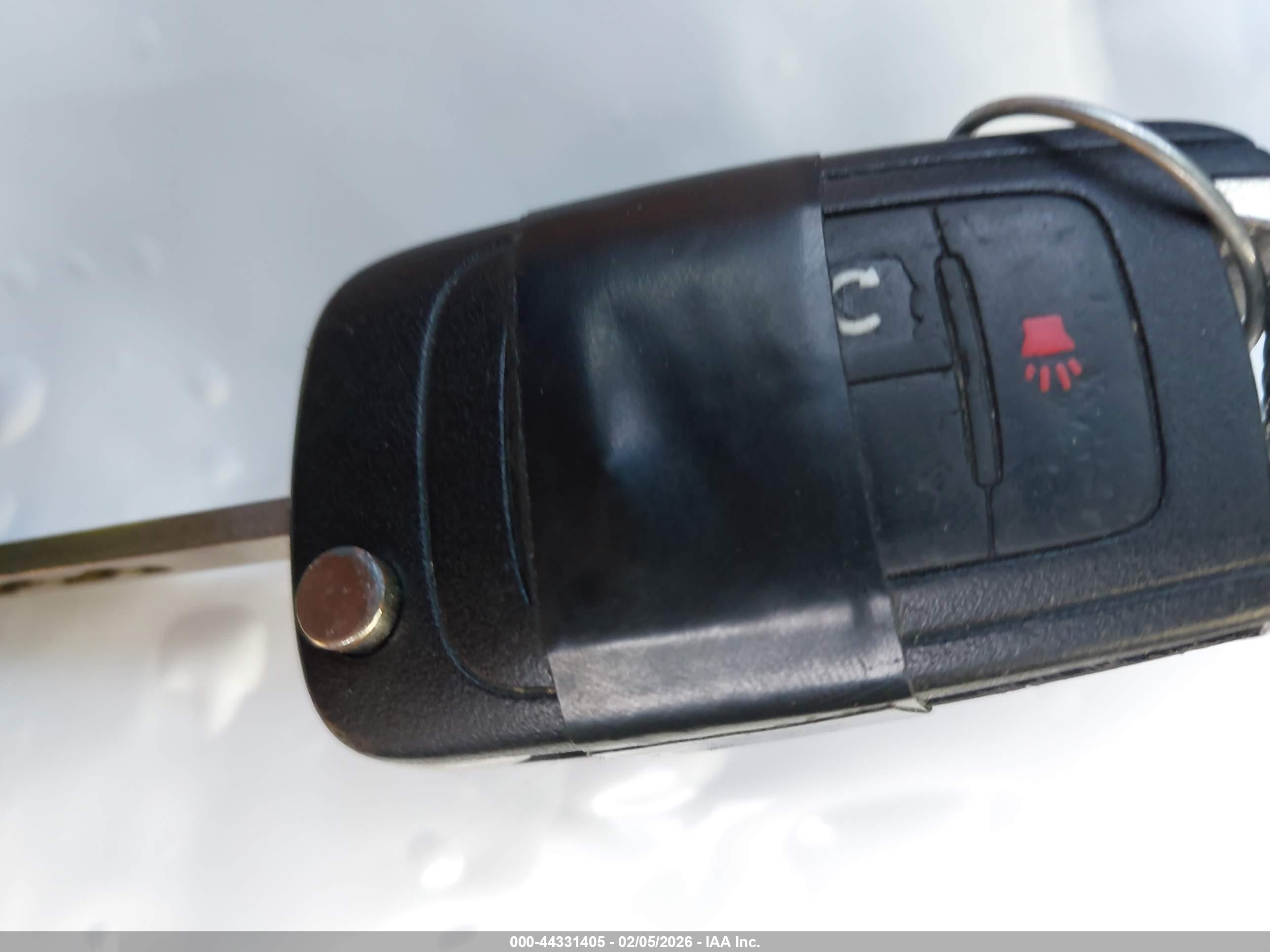 GMC TERRAIN image 11
