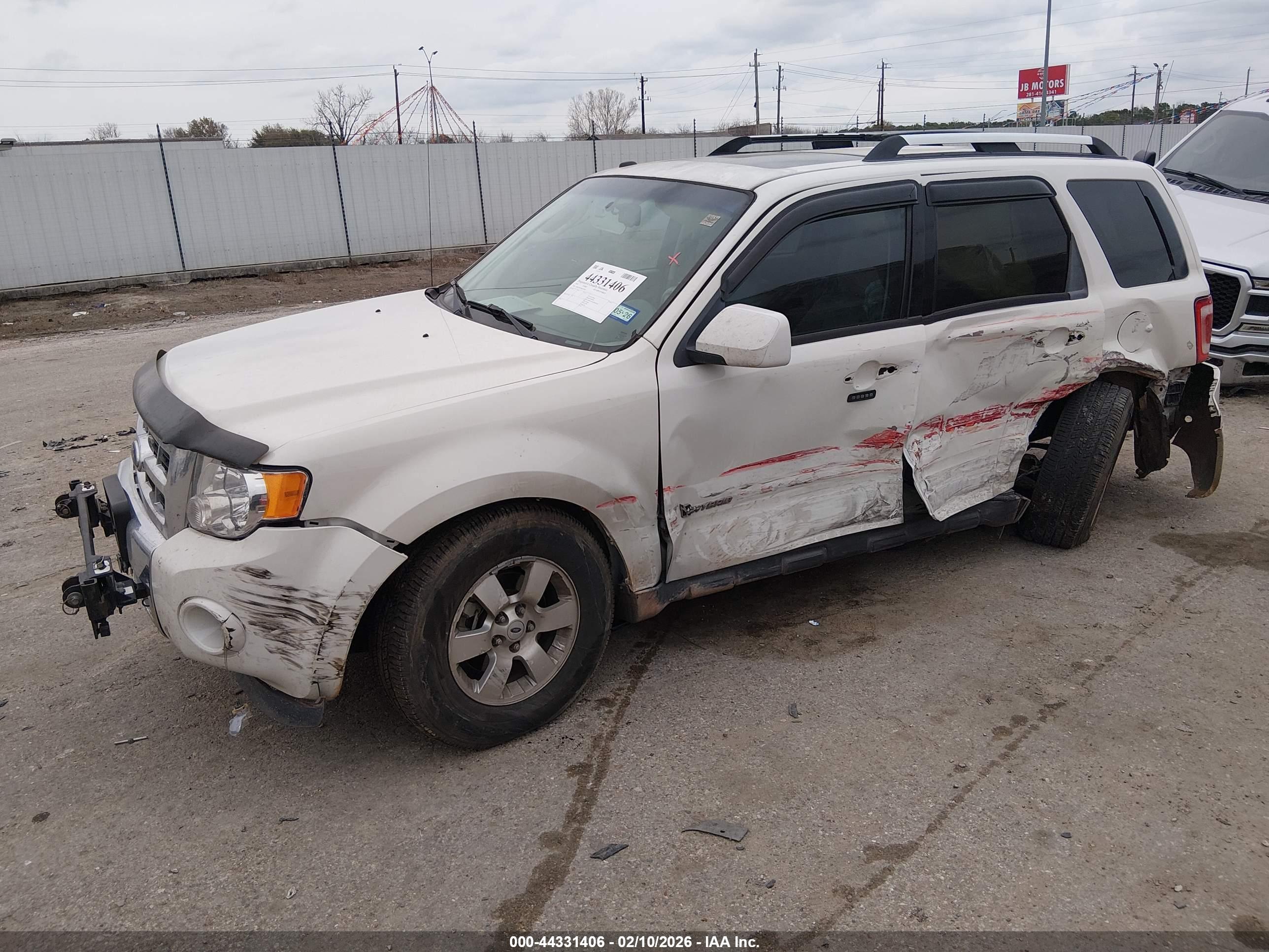 FORD ESCAPE image 2