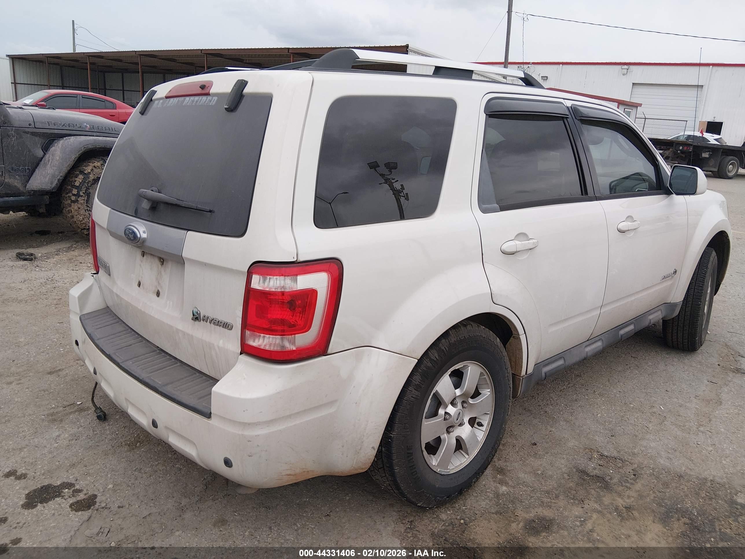FORD ESCAPE image 4