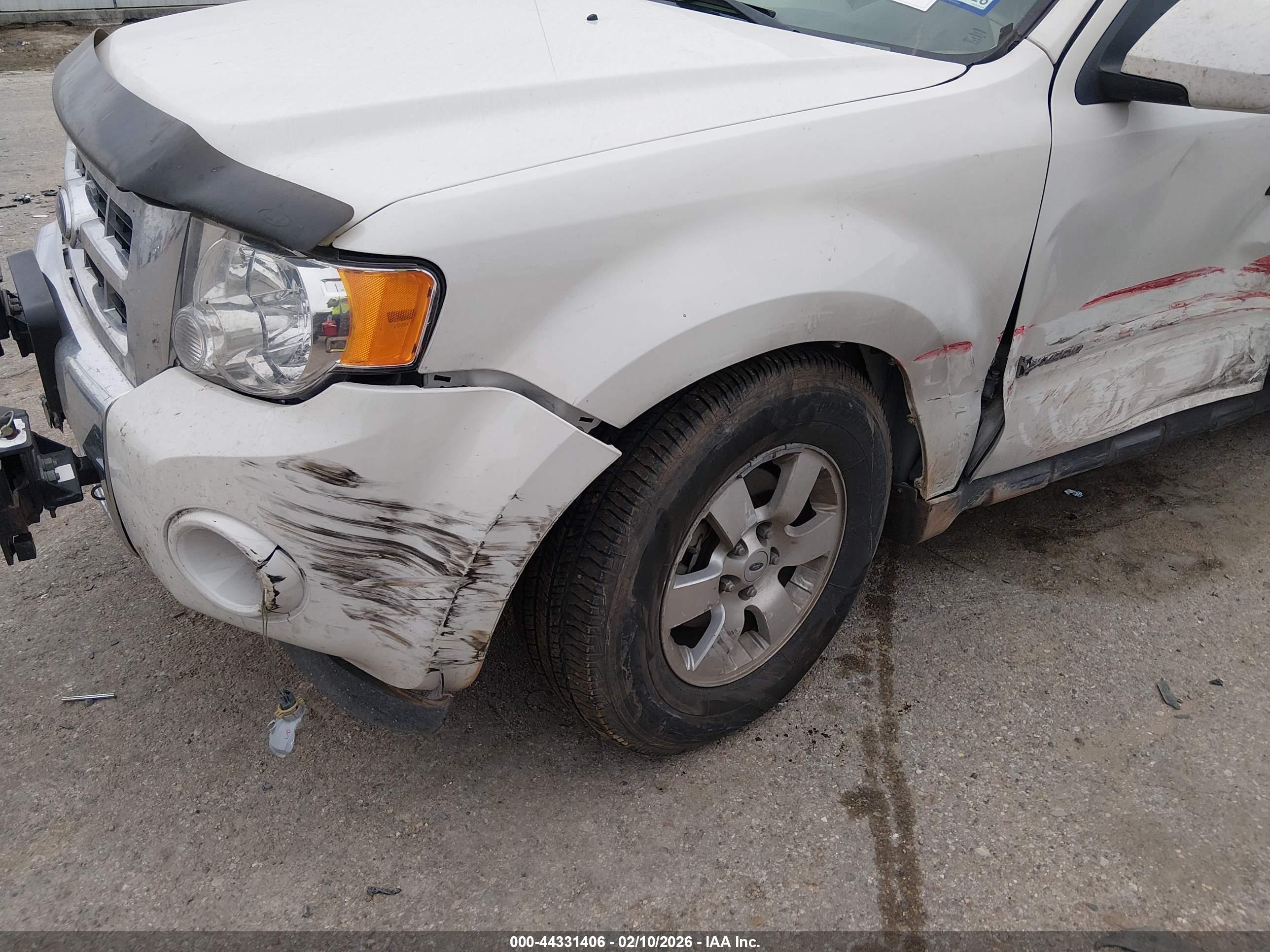 FORD ESCAPE image 6
