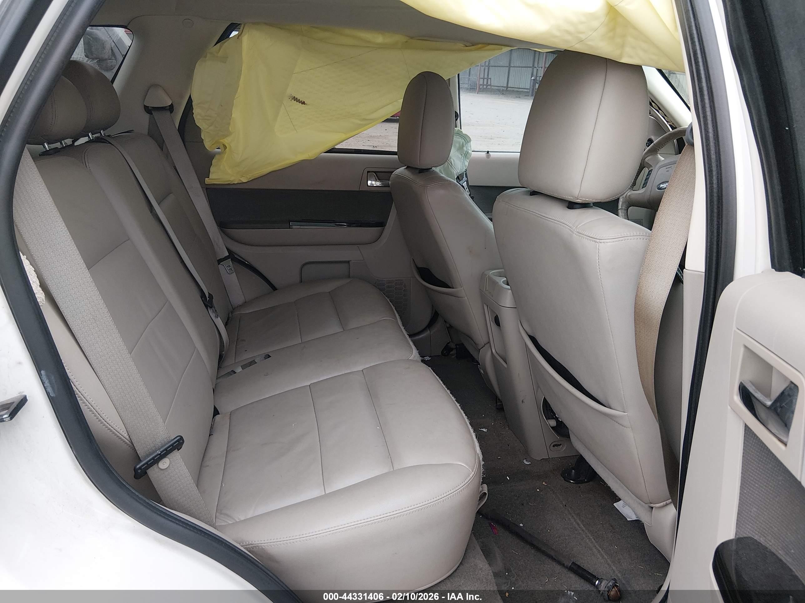 FORD ESCAPE image 8