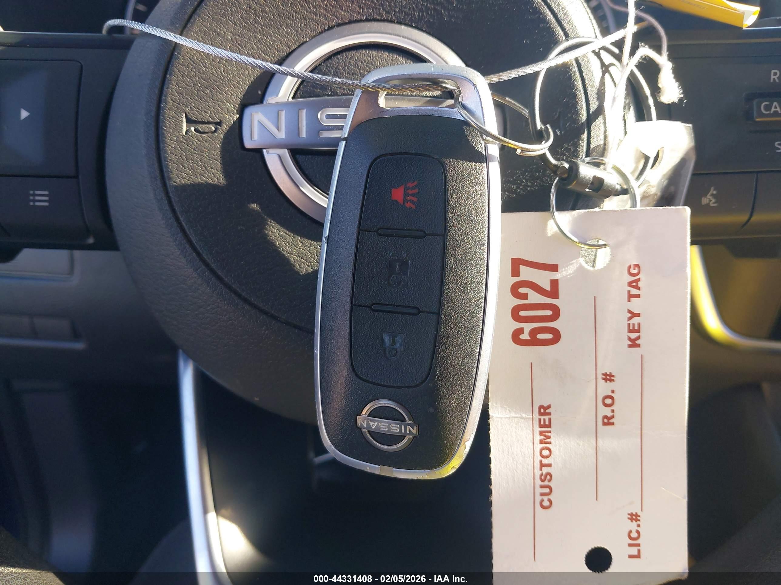 NISSAN ROGUE image 11