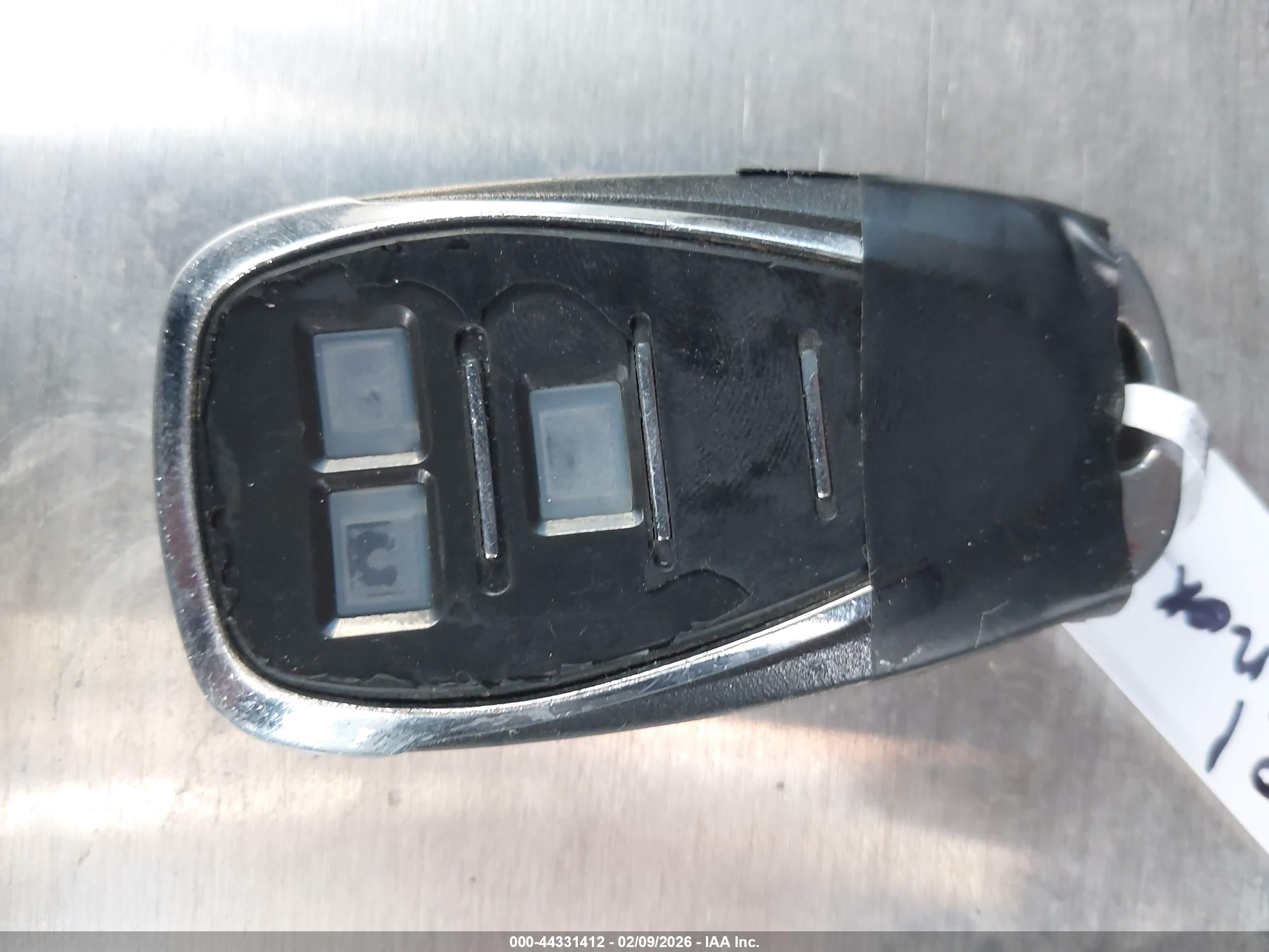 CHEVROLET EQUINOX image 11