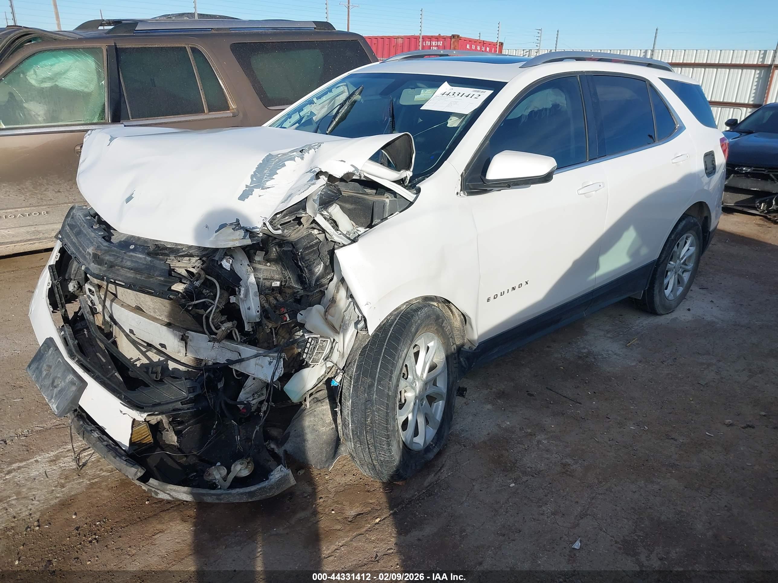 CHEVROLET EQUINOX image 2