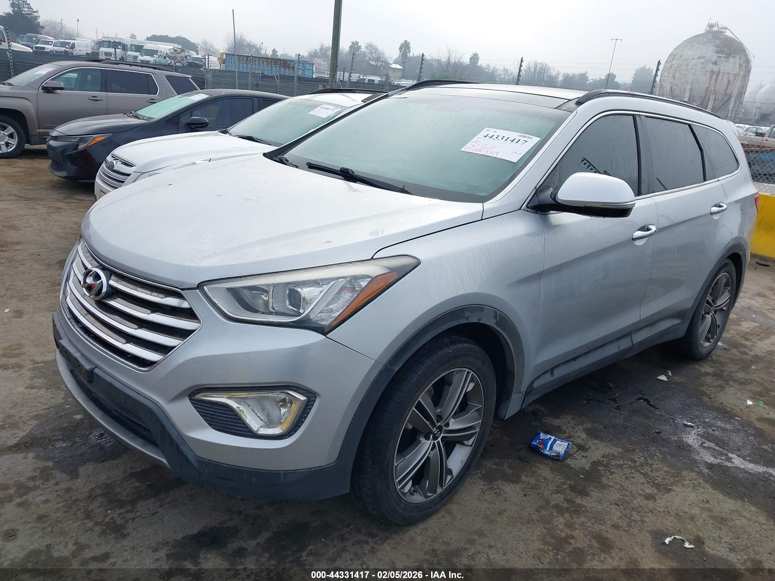 HYUNDAI SANTA image 2