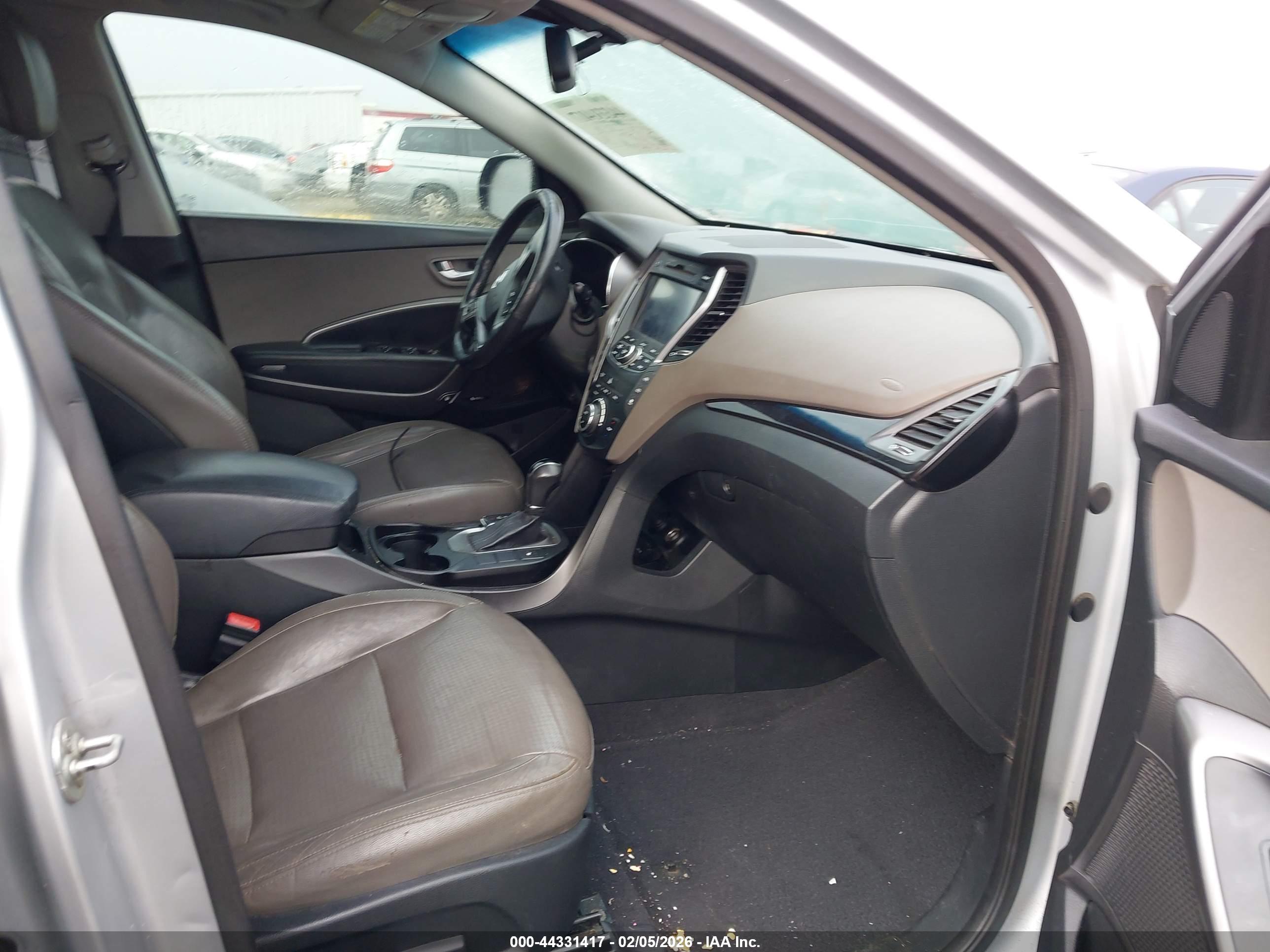 HYUNDAI SANTA image 5