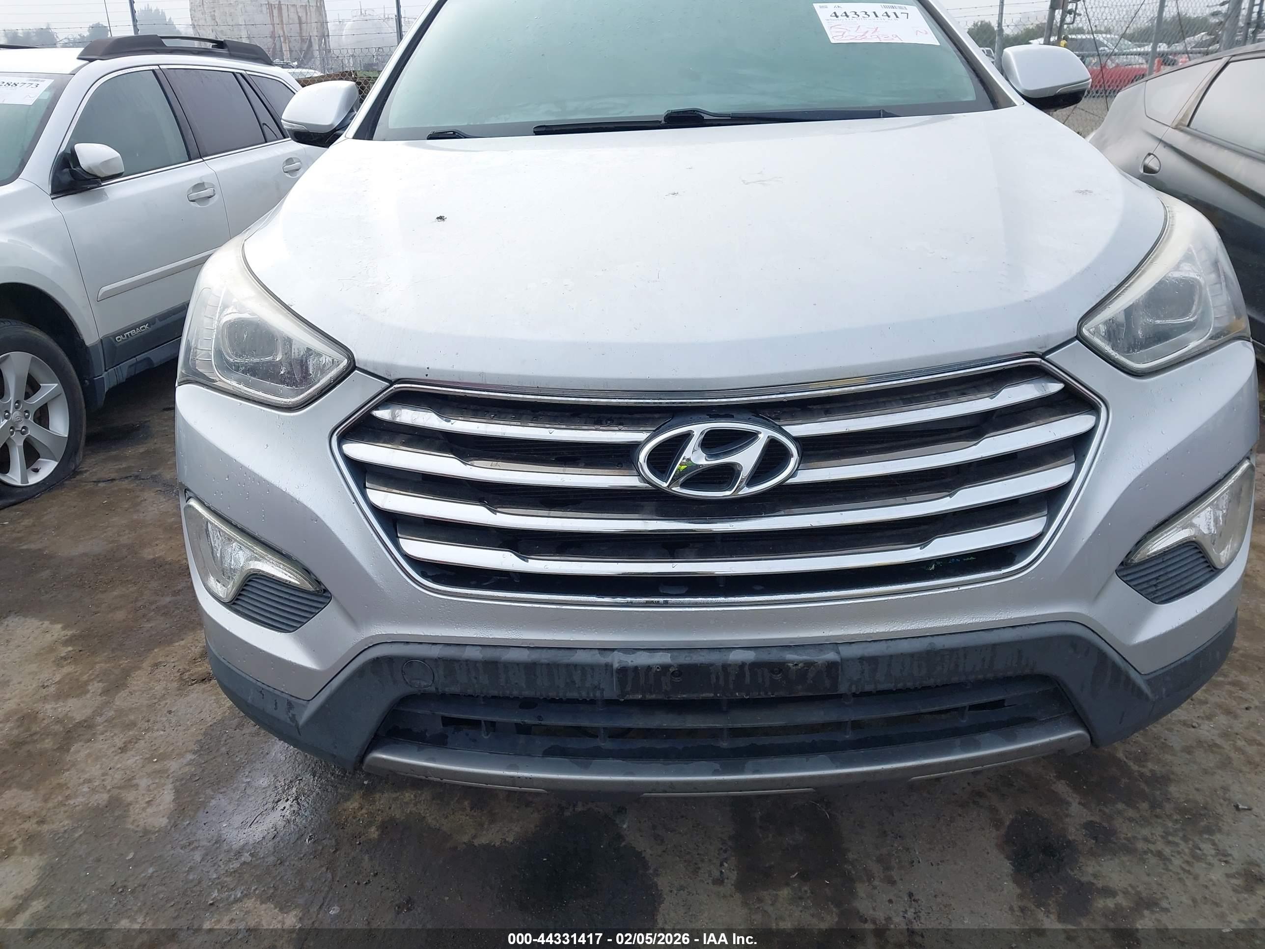 HYUNDAI SANTA image 6