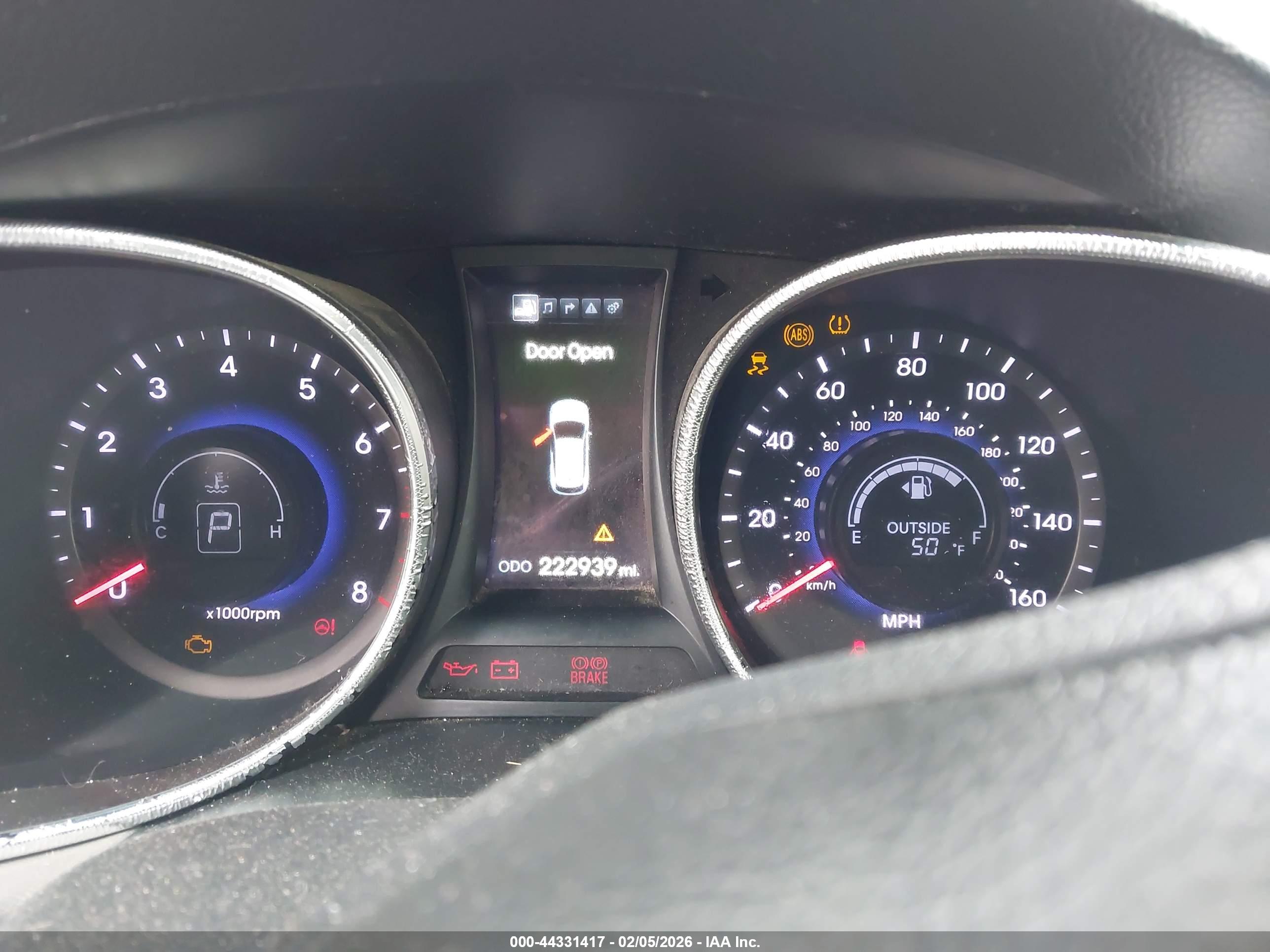 HYUNDAI SANTA image 7