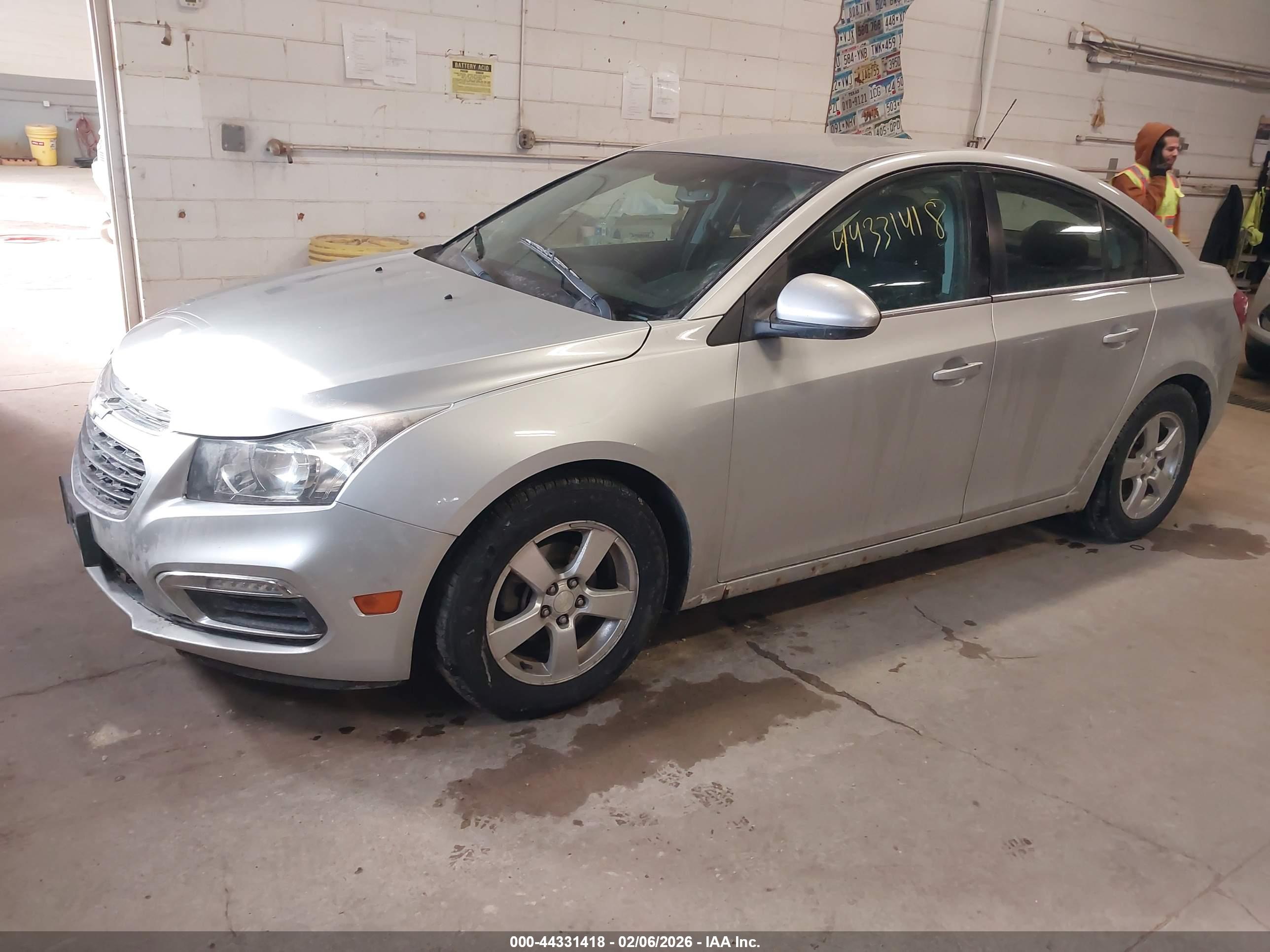 CHEVROLET CRUZE image 2