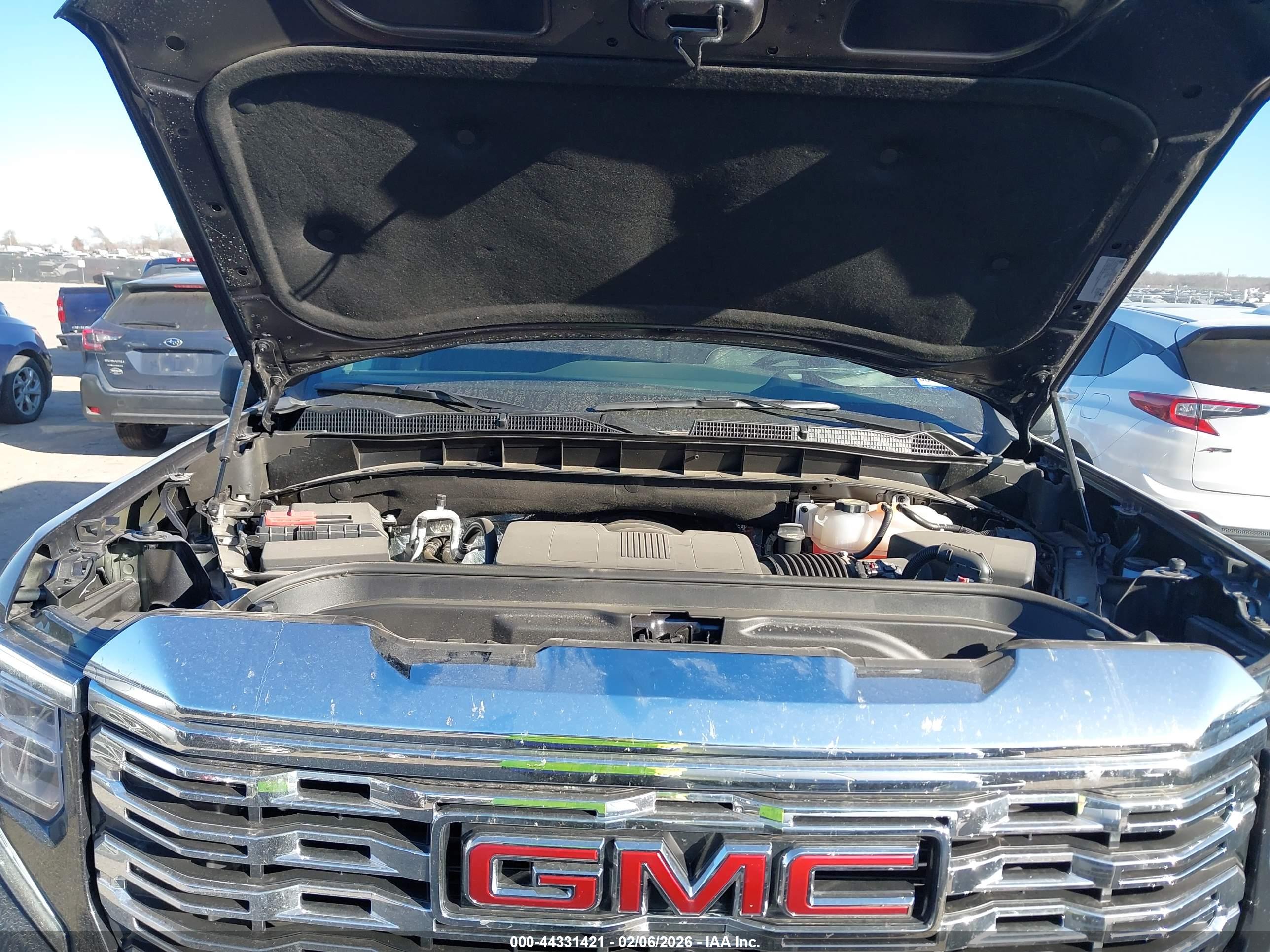GMC SIERRA image 10