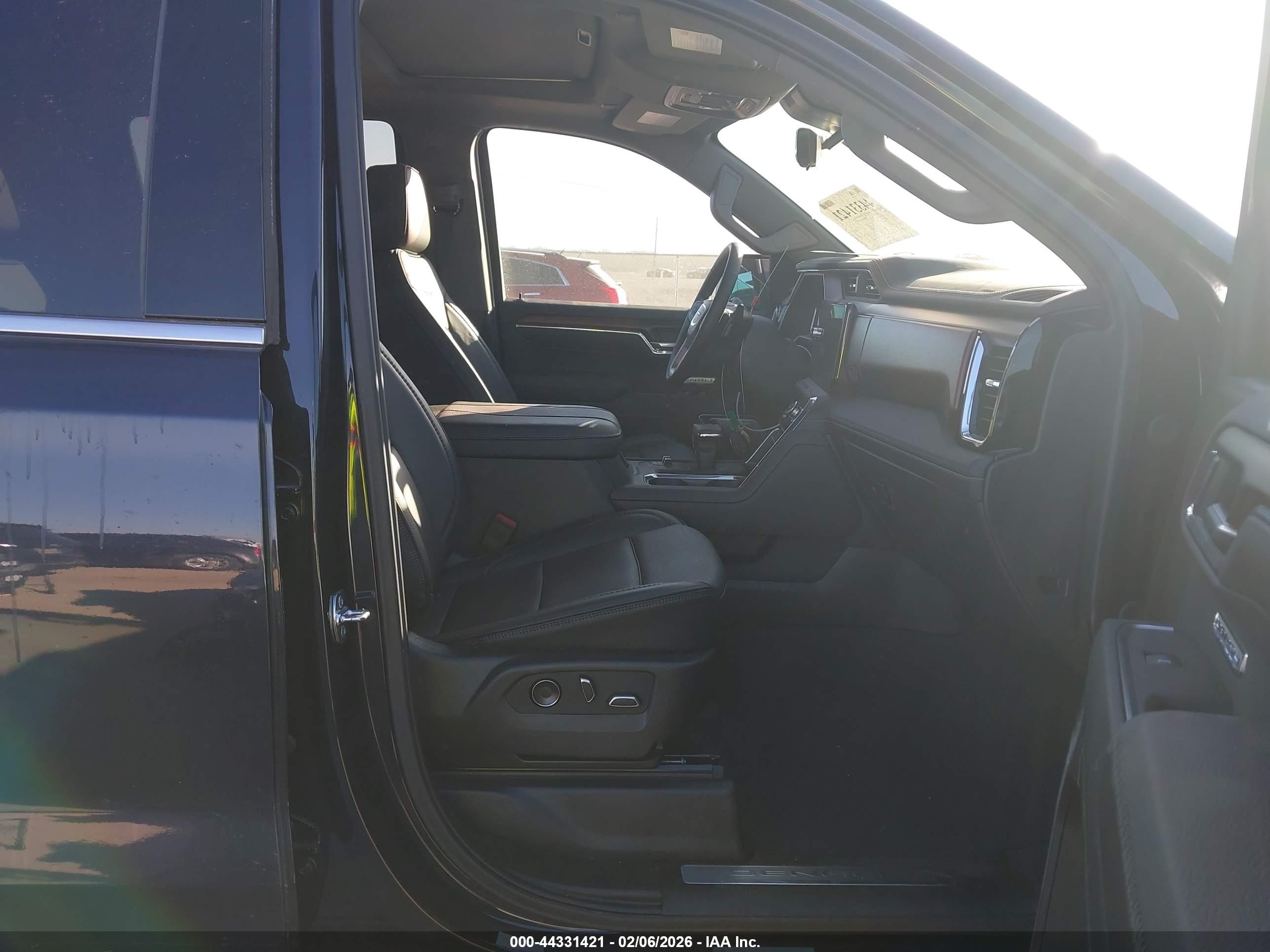 GMC SIERRA image 5