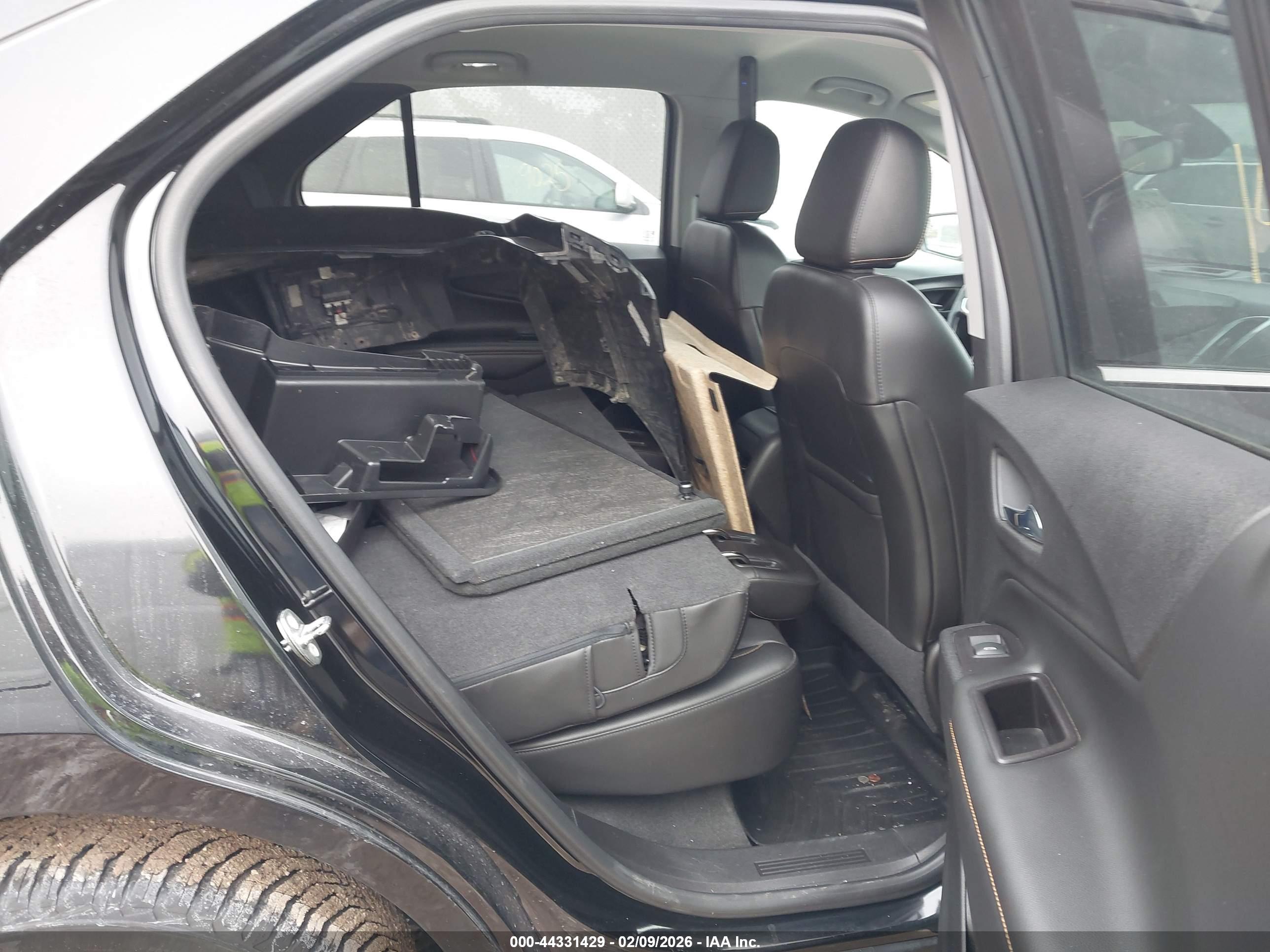 CHEVROLET EQUINOX image 8