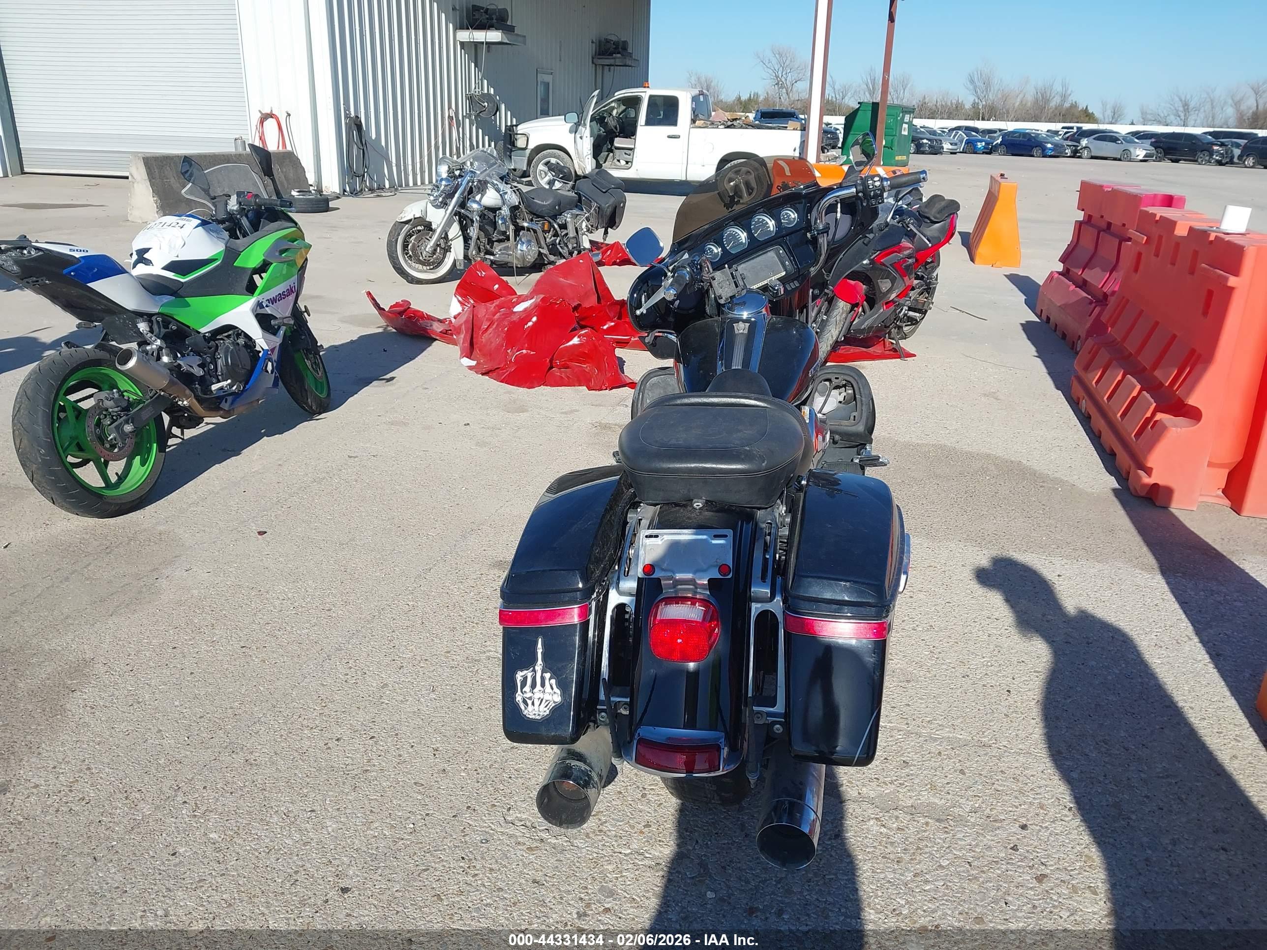 HARLEY-DAVIDSON FLHTKL image 6